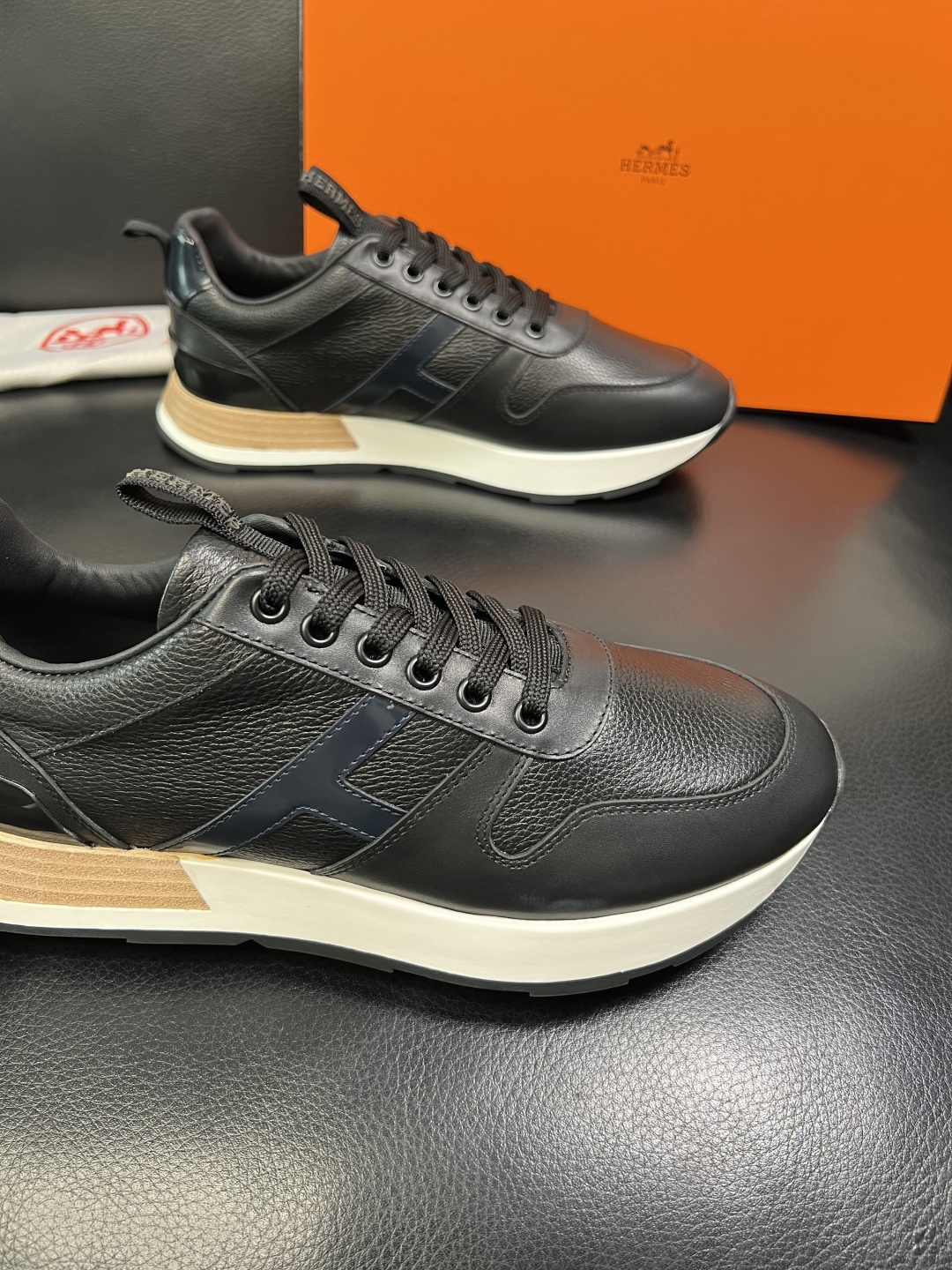 Hermes 顶级工艺品 爱马仕 专柜同步 原厂配置，意大利进口原版牛皮面料，高品质拼接工艺，全进口水染