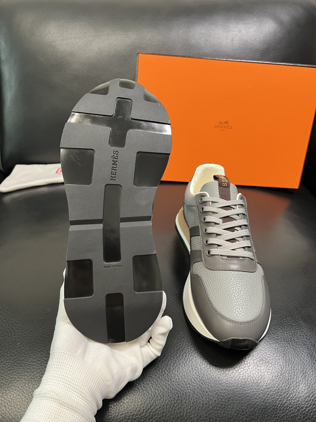 Hermes 顶级工艺品 爱马仕 专柜同步 原厂配置，意大利进口原版牛皮面料，高品质拼接工艺，全进口水染