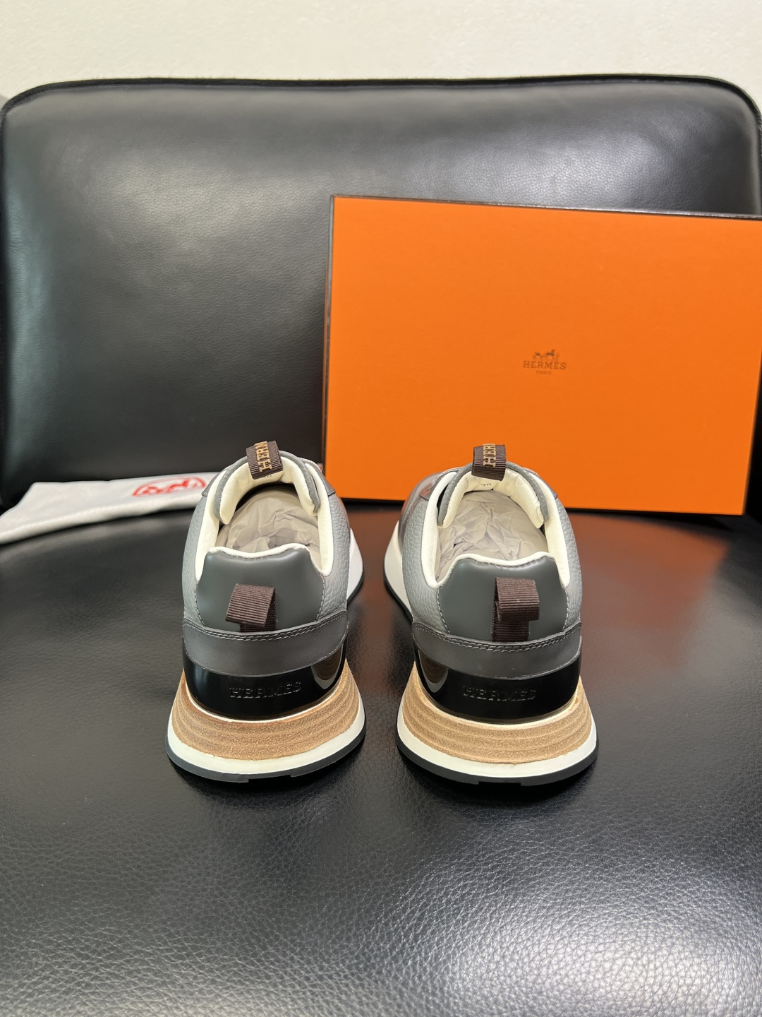 Hermes 顶级工艺品 爱马仕 专柜同步 原厂配置，意大利进口原版牛皮面料，高品质拼接工艺，全进口水染