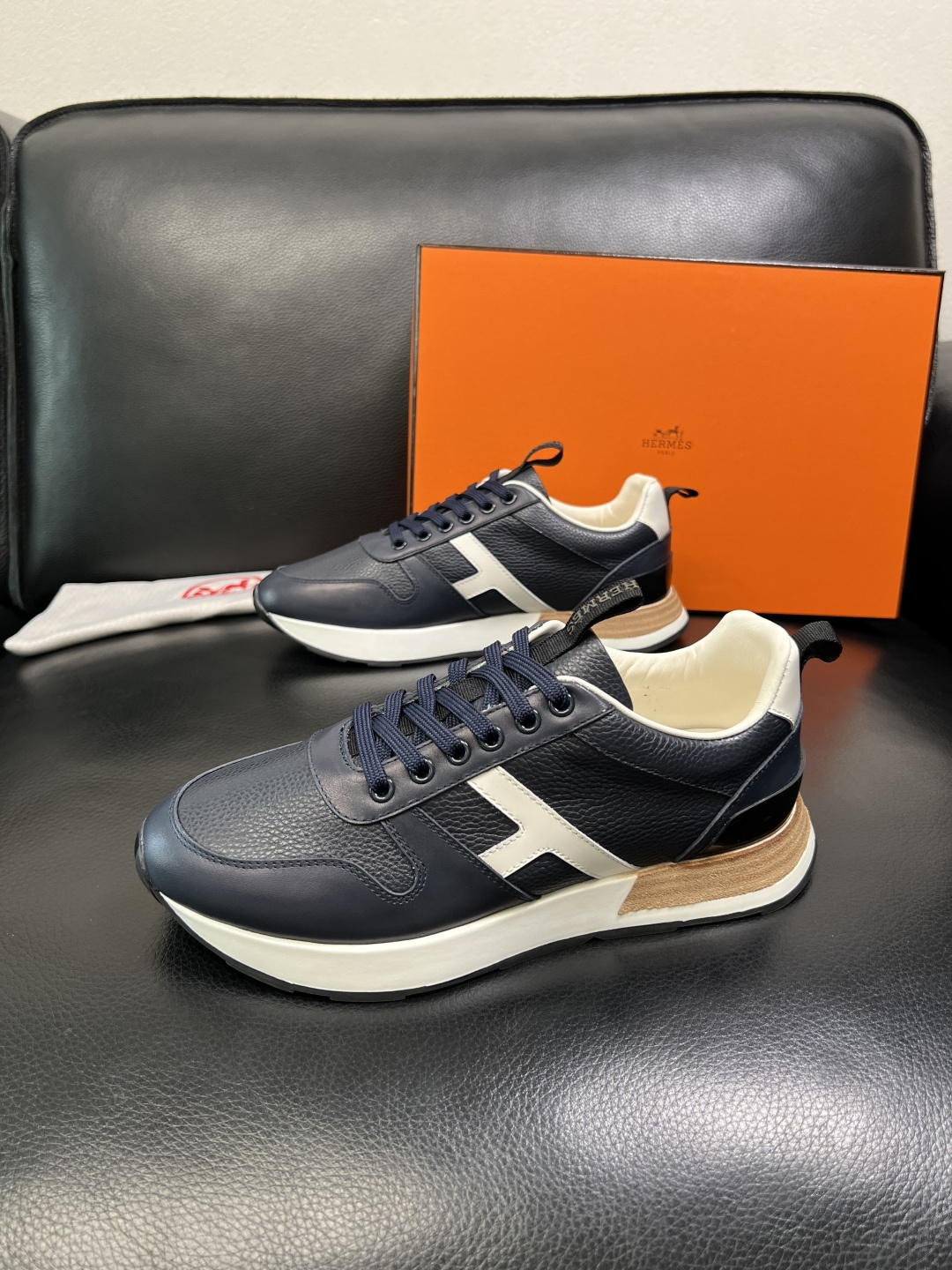 Hermes 顶级工艺品 爱马仕 专柜同步 原厂配置，意大利进口原版牛皮面料，高品质拼接工艺，全进口水染