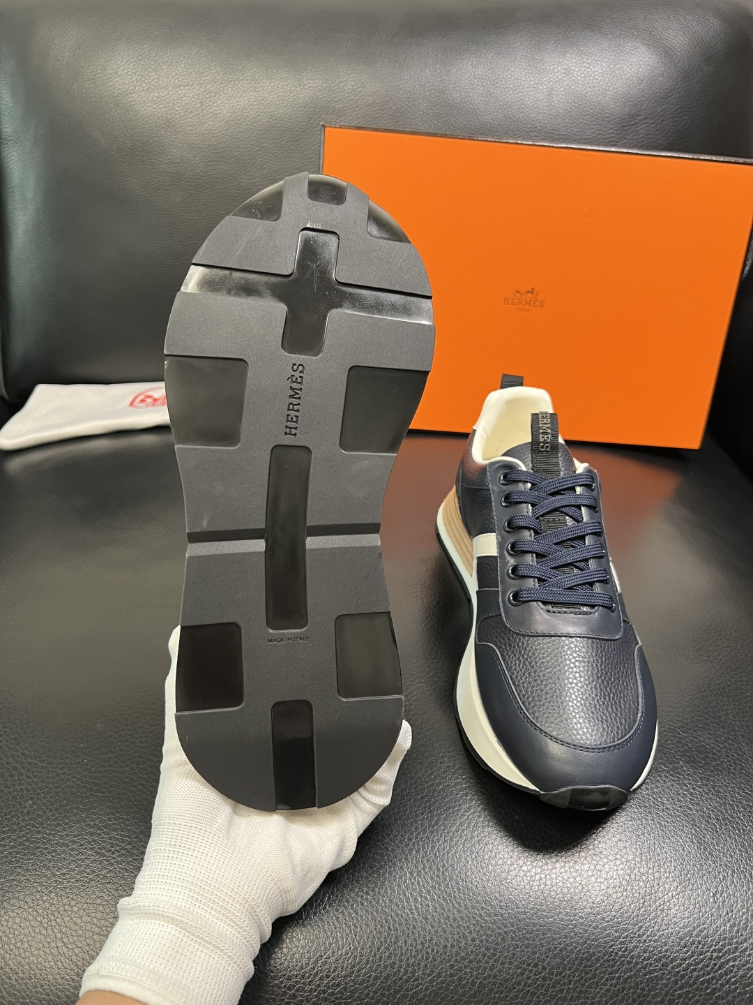 Hermes 顶级工艺品 爱马仕 专柜同步 原厂配置，意大利进口原版牛皮面料，高品质拼接工艺，全进口水染