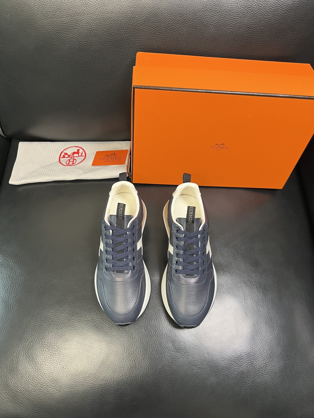 Hermes 顶级工艺品 爱马仕 专柜同步 原厂配置，意大利进口原版牛皮面料，高品质拼接工艺，全进口水染