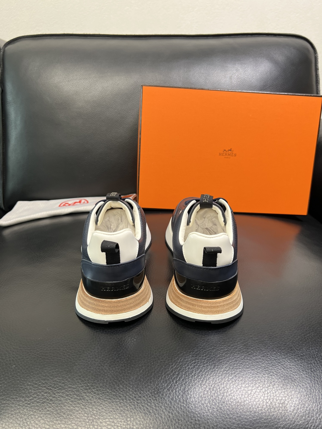 Hermes 顶级工艺品 爱马仕 专柜同步 原厂配置，意大利进口原版牛皮面料，高品质拼接工艺，全进口水染