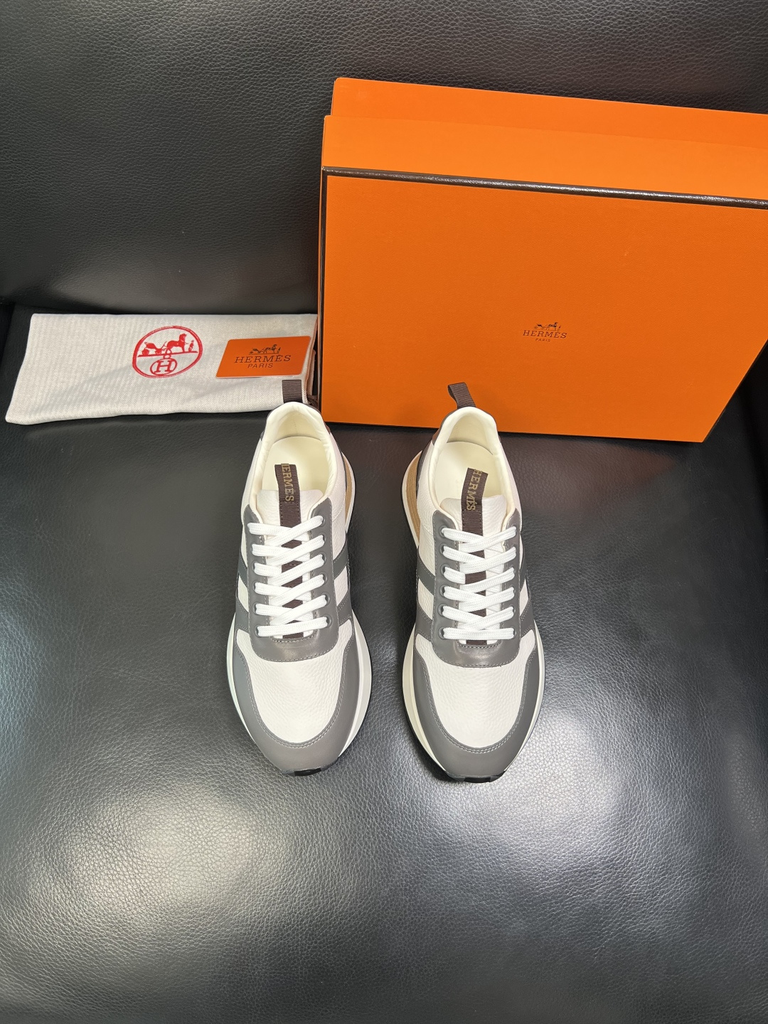 Hermes 顶级工艺品 爱马仕 专柜同步 原厂配置，意大利进口原版牛皮面料，高品质拼接工艺，全进口水染