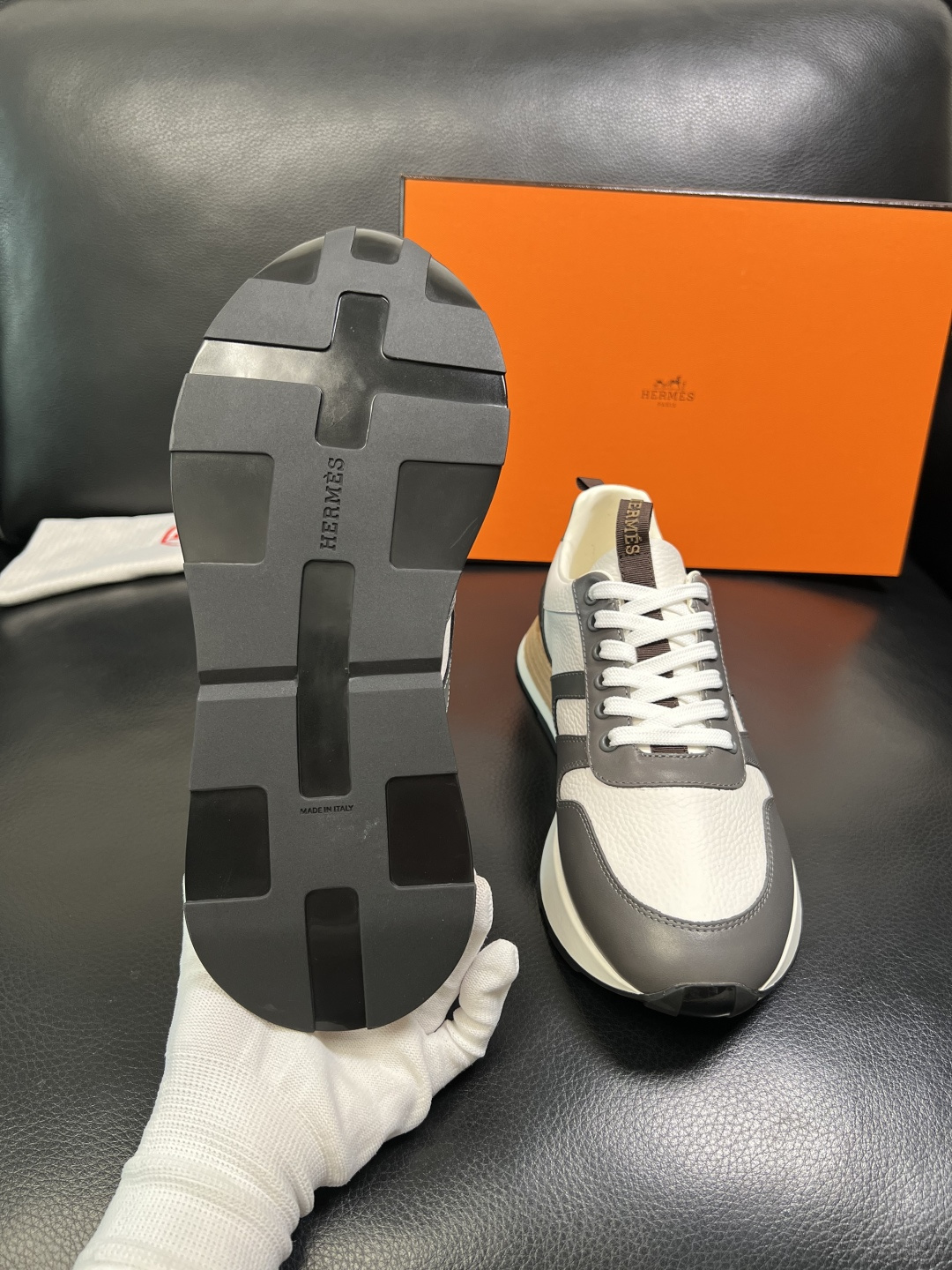 Hermes 顶级工艺品 爱马仕 专柜同步 原厂配置，意大利进口原版牛皮面料，高品质拼接工艺，全进口水染