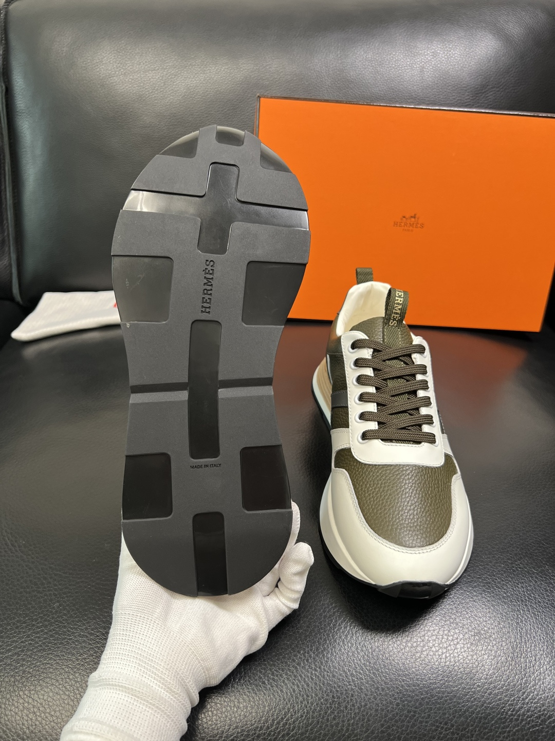 Hermes 顶级工艺品 爱马仕 专柜同步 原厂配置，意大利进口原版牛皮面料，高品质拼接工艺，全进口水染