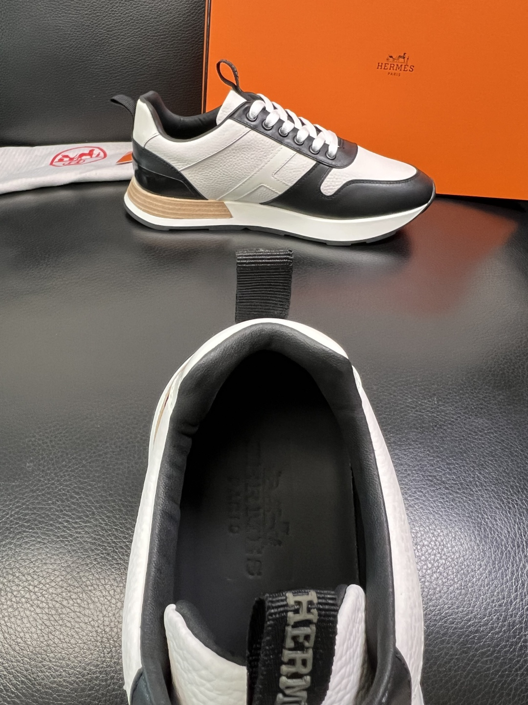 Hermes 顶级工艺品 爱马仕 专柜同步 原厂配置，意大利进口原版牛皮面料，高品质拼接工艺，全进口水染