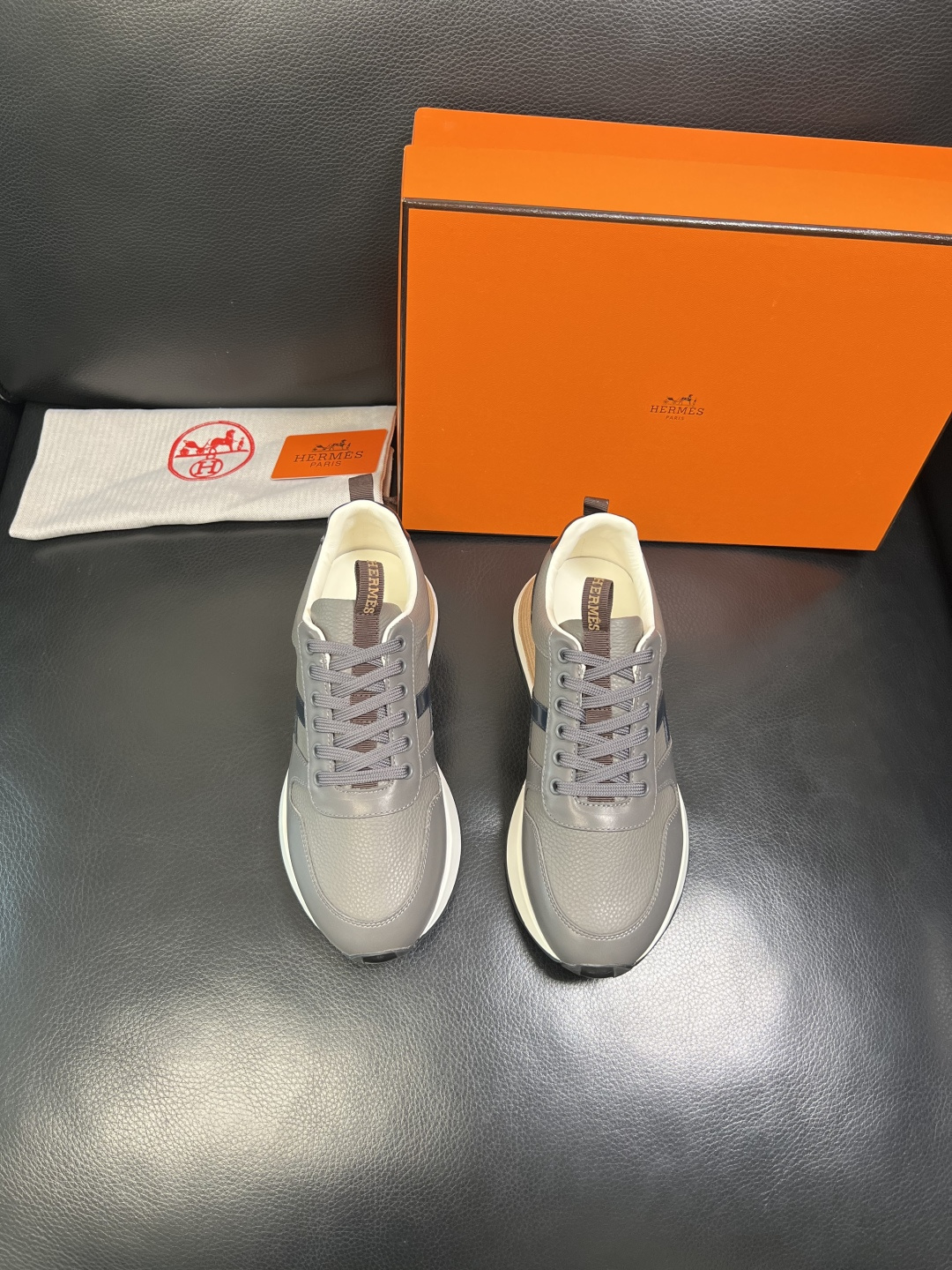 Hermes 顶级工艺品 爱马仕 专柜同步 原厂配置，意大利进口原版牛皮面料，高品质拼接工艺，全进口水染