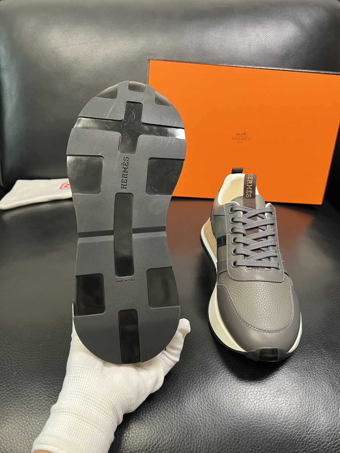 Hermes 顶级工艺品 爱马仕 专柜同步 原厂配置，意大利进口原版牛皮面料，高品质拼接工艺，全进口水染