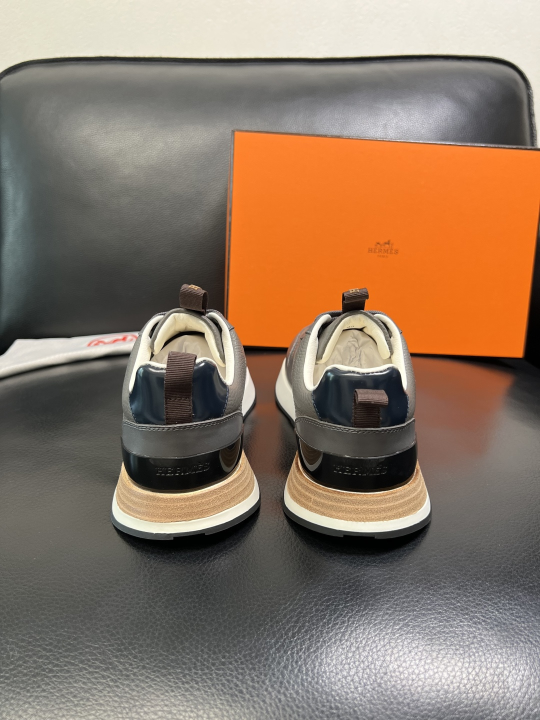 Hermes 顶级工艺品 爱马仕 专柜同步 原厂配置，意大利进口原版牛皮面料，高品质拼接工艺，全进口水染