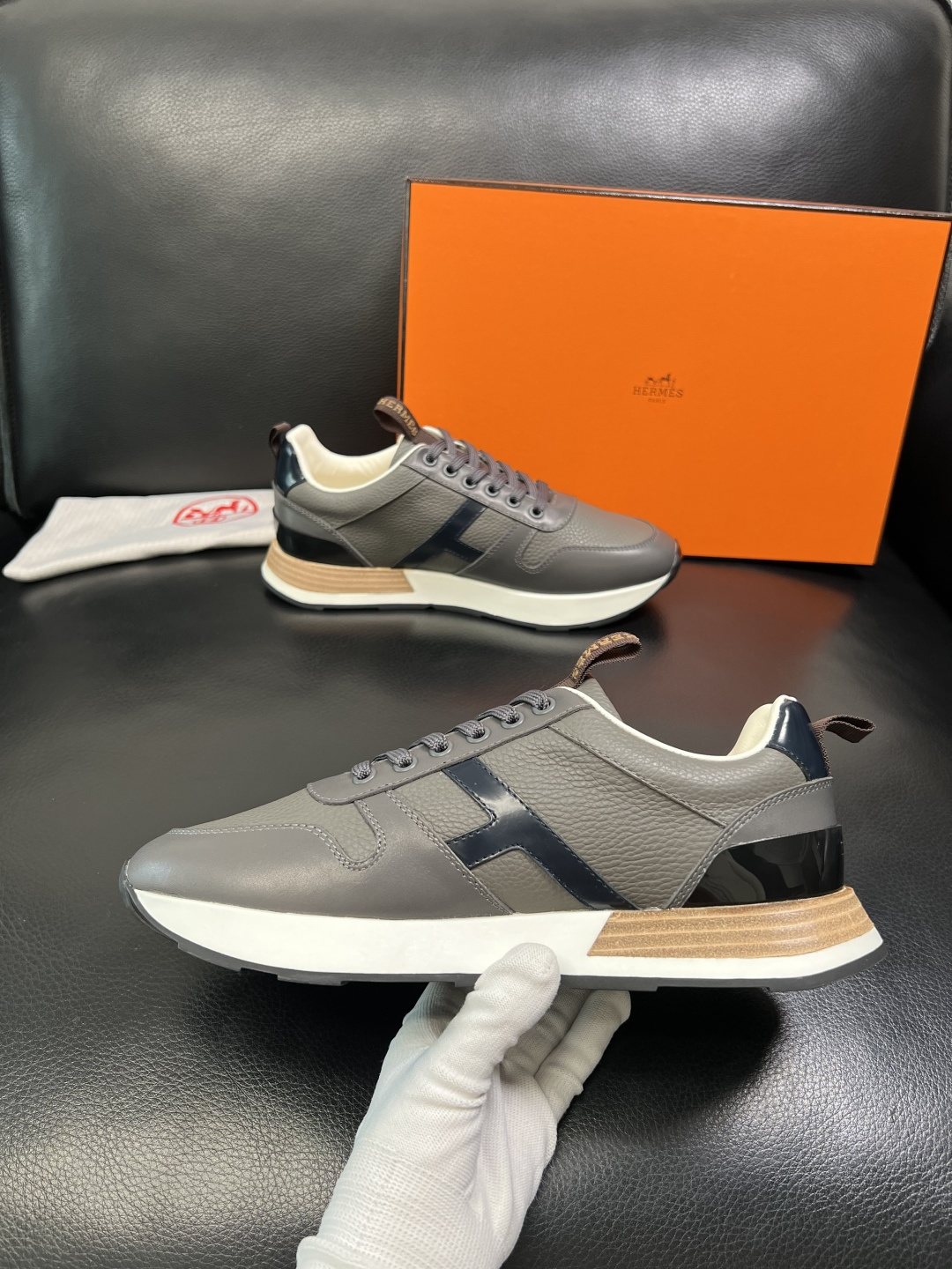 Hermes 顶级工艺品 爱马仕 专柜同步 原厂配置，意大利进口原版牛皮面料，高品质拼接工艺，全进口水染