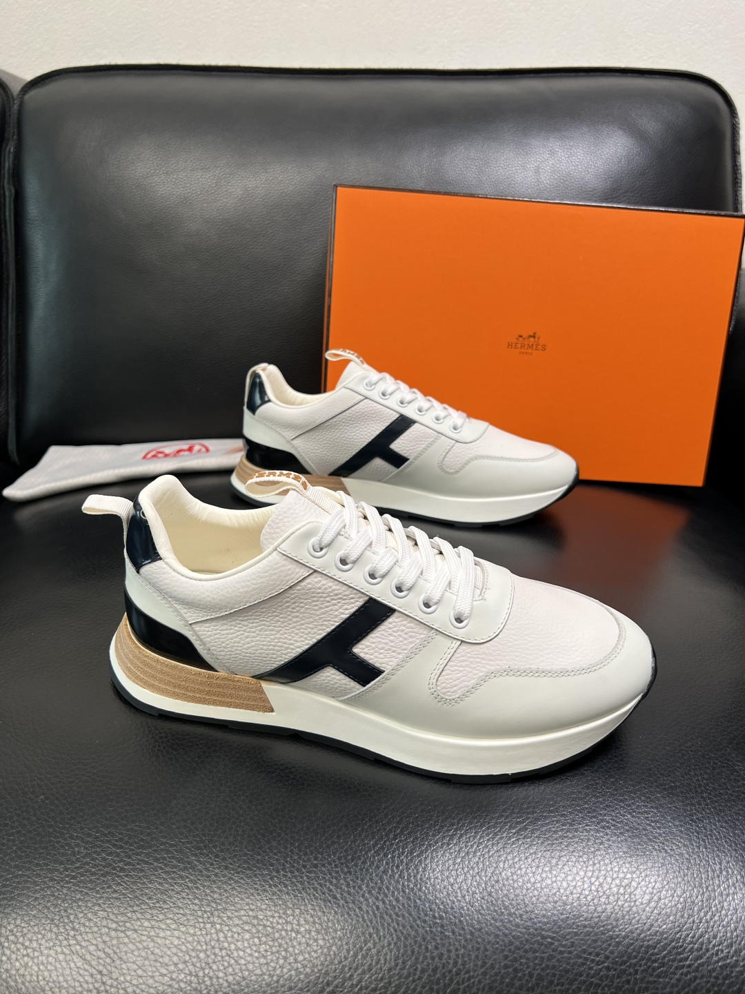 Hermes 顶级工艺品 爱马仕 专柜同步 原厂配置，意大利进口原版牛皮面料，高品质拼接工艺，全进口水染