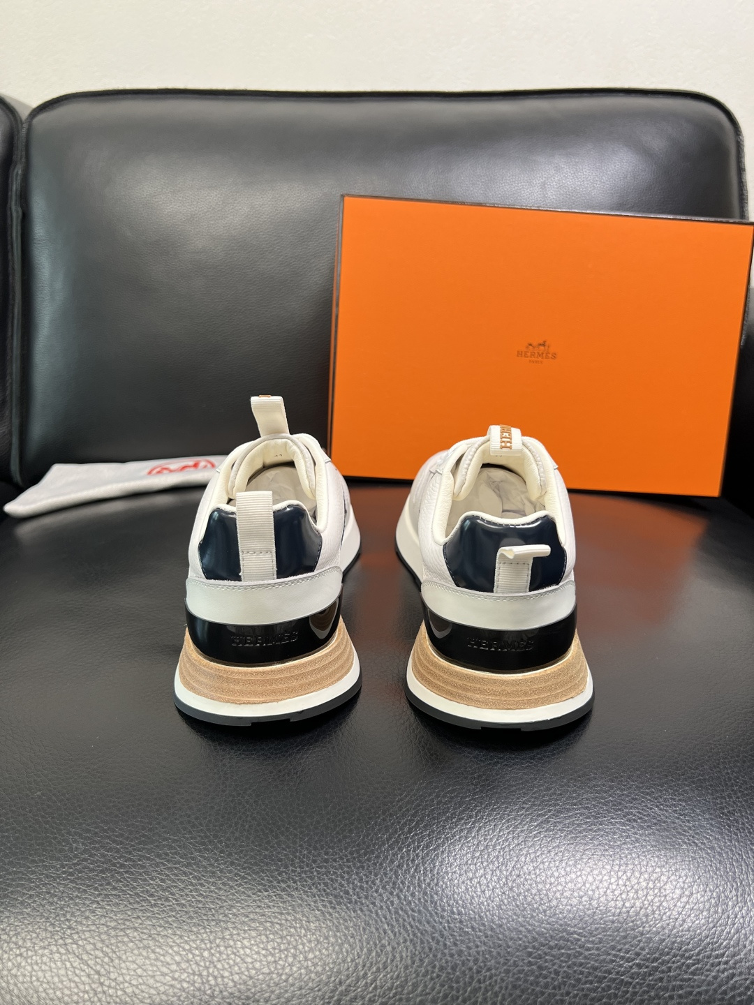 Hermes 顶级工艺品 爱马仕 专柜同步 原厂配置，意大利进口原版牛皮面料，高品质拼接工艺，全进口水染