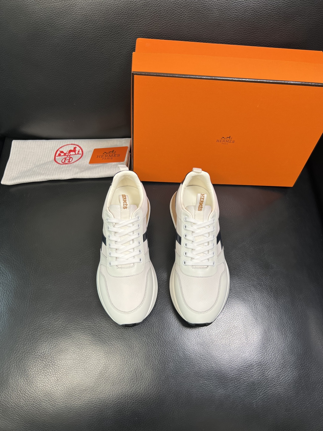 Hermes 顶级工艺品 爱马仕 专柜同步 原厂配置，意大利进口原版牛皮面料，高品质拼接工艺，全进口水染