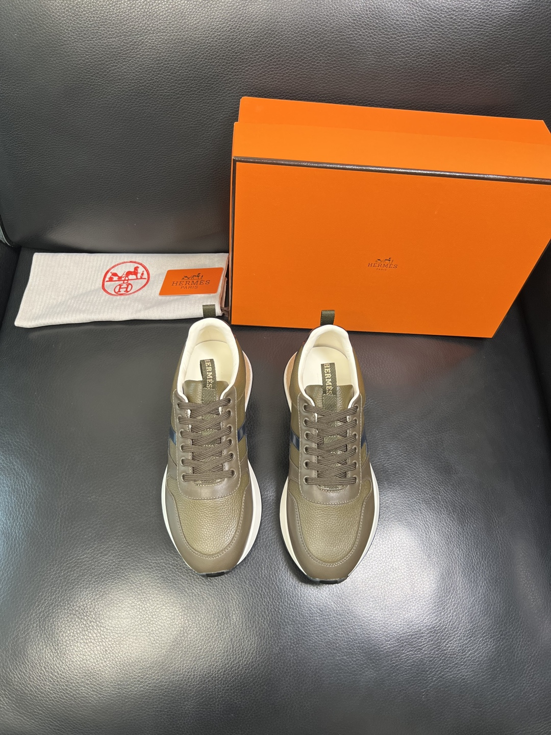 Hermes 顶级工艺品 爱马仕 专柜同步 原厂配置，意大利进口原版牛皮面料，高品质拼接工艺，全进口水染