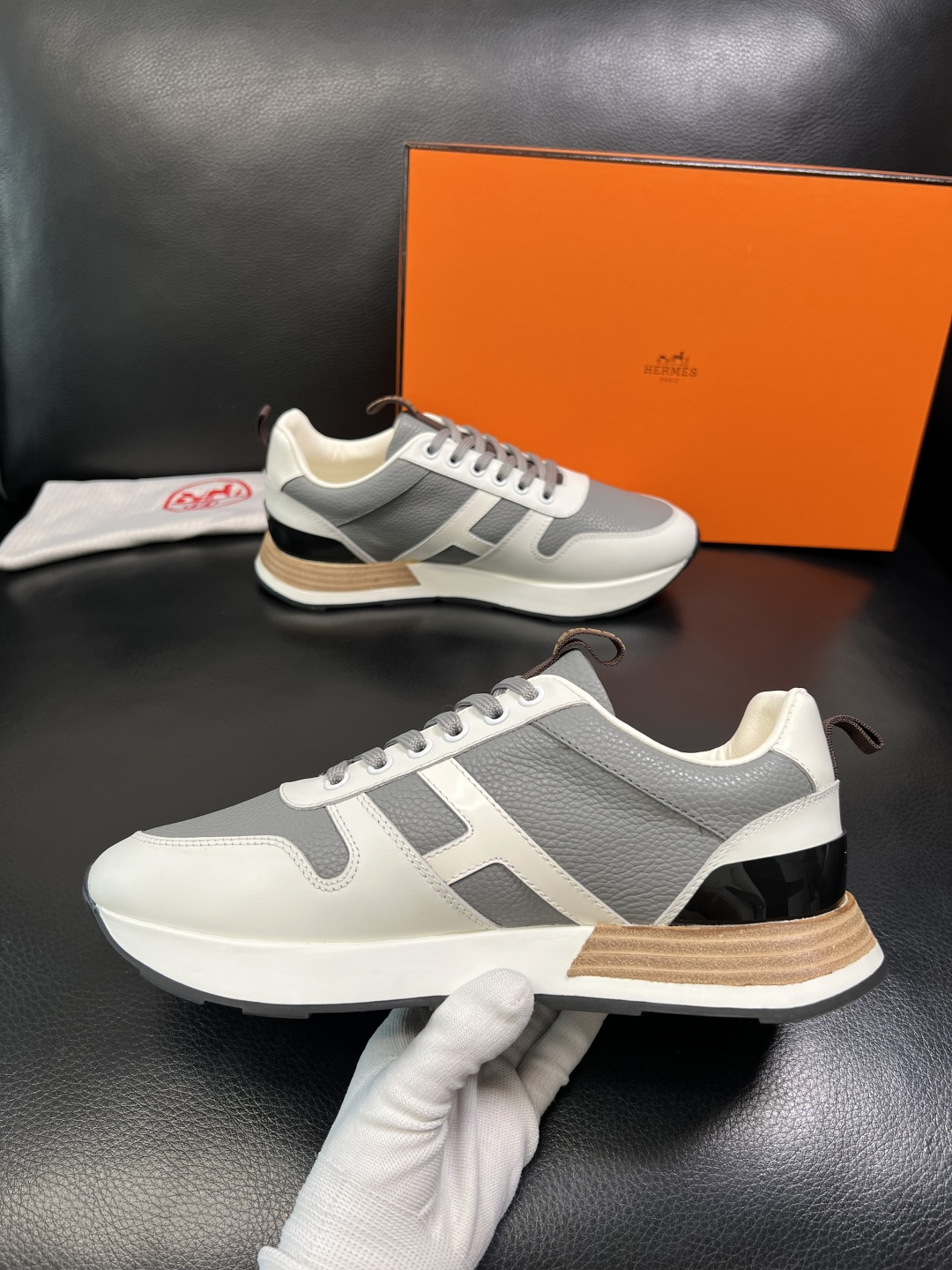 Hermes 顶级工艺品 爱马仕 专柜同步 原厂配置，意大利进口原版牛皮面料，高品质拼接工艺，全进口水染