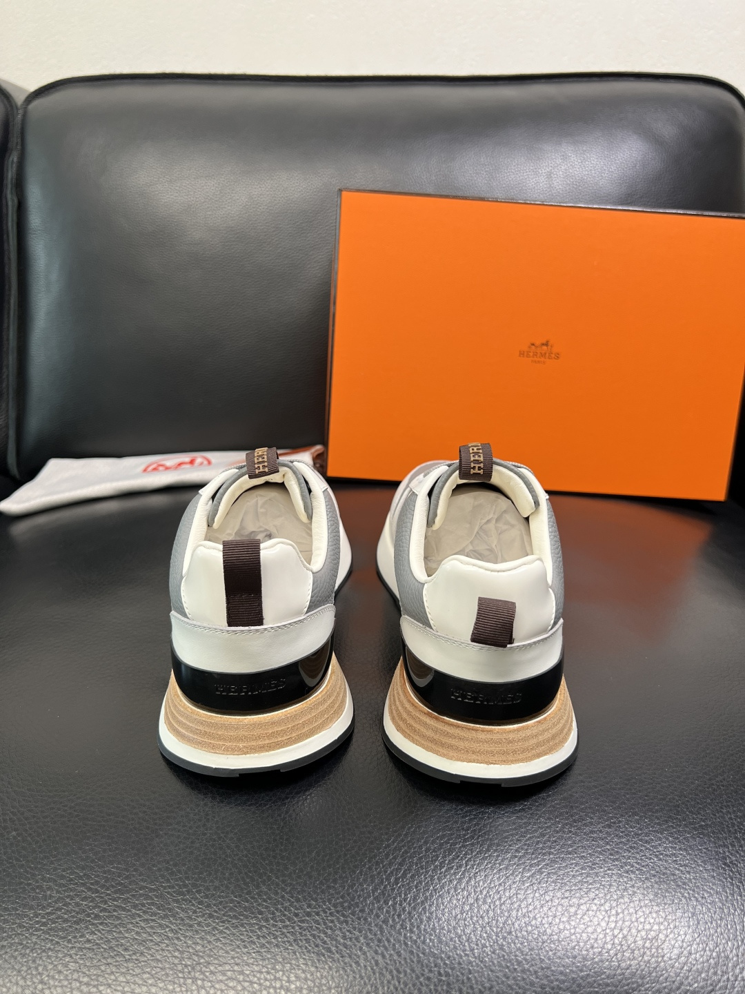 Hermes 顶级工艺品 爱马仕 专柜同步 原厂配置，意大利进口原版牛皮面料，高品质拼接工艺，全进口水染