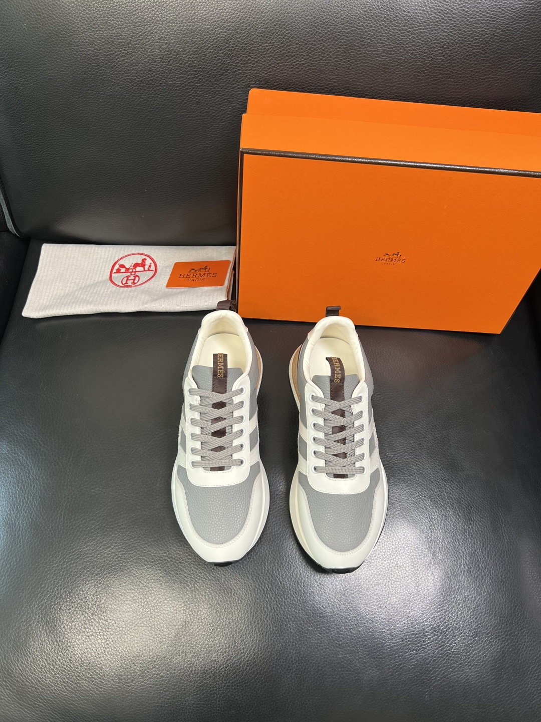 Hermes 顶级工艺品 爱马仕 专柜同步 原厂配置，意大利进口原版牛皮面料，高品质拼接工艺，全进口水染