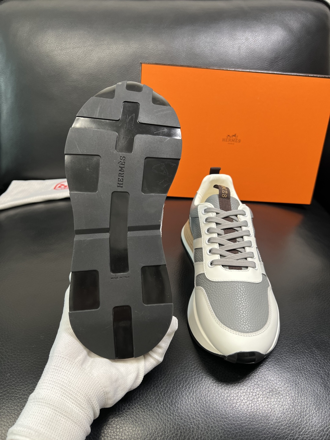 Hermes 顶级工艺品 爱马仕 专柜同步 原厂配置，意大利进口原版牛皮面料，高品质拼接工艺，全进口水染