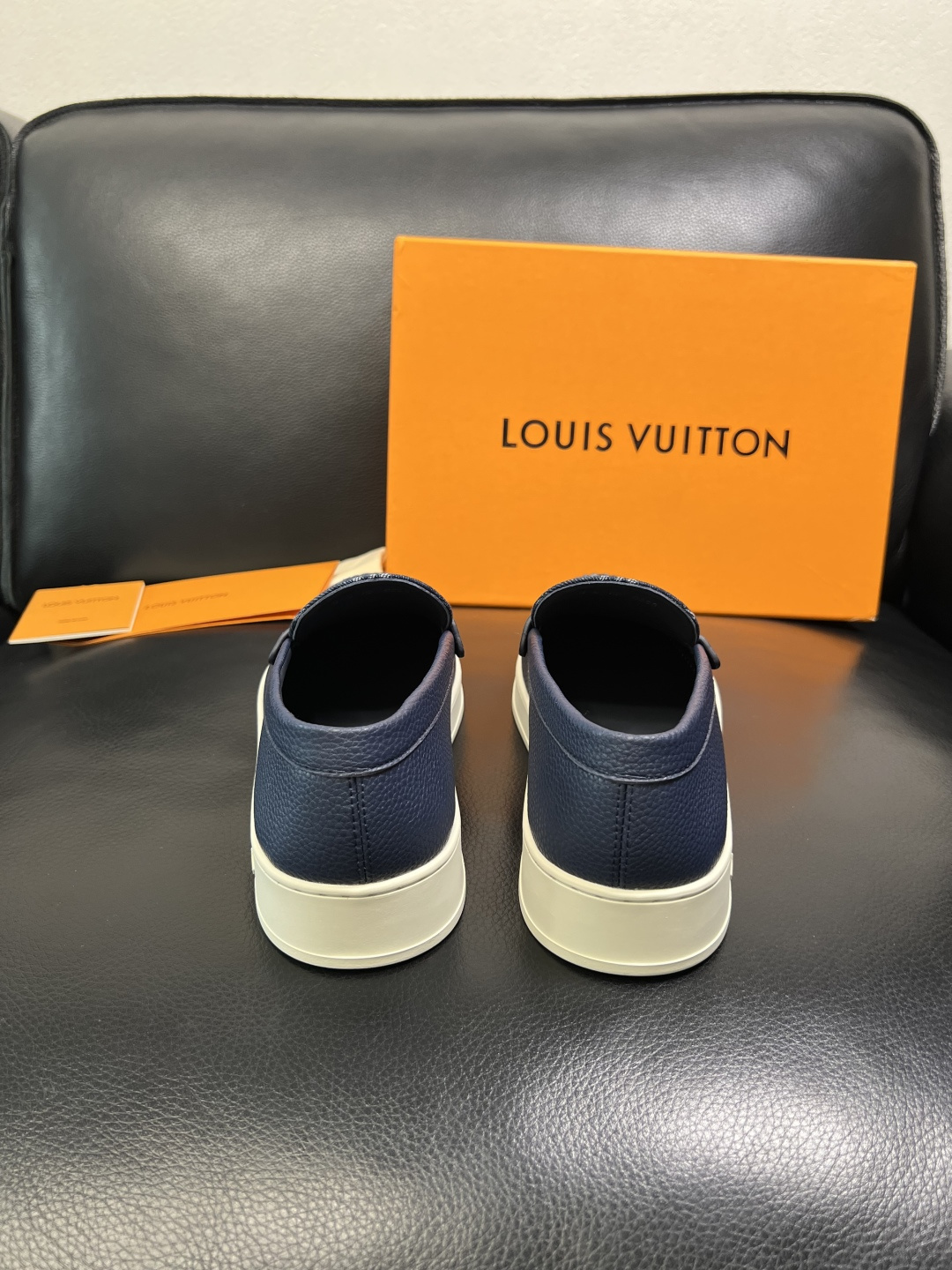 Lv 高品质 顶级工艺品 路易威登，运动板鞋专柜同步，鞋面意大利进口，高品质拼接缤纷色彩复杂工艺品，进口