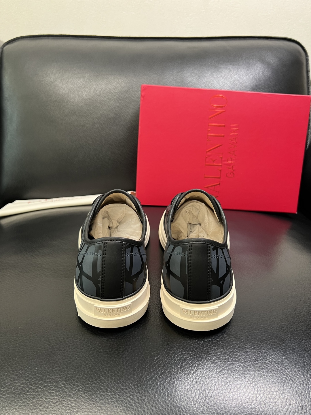 VALENTINO 高品质 顶级工艺品 华伦天奴，运动板鞋专柜同步，鞋面意大利进口，高品质拼接缤纷色彩复