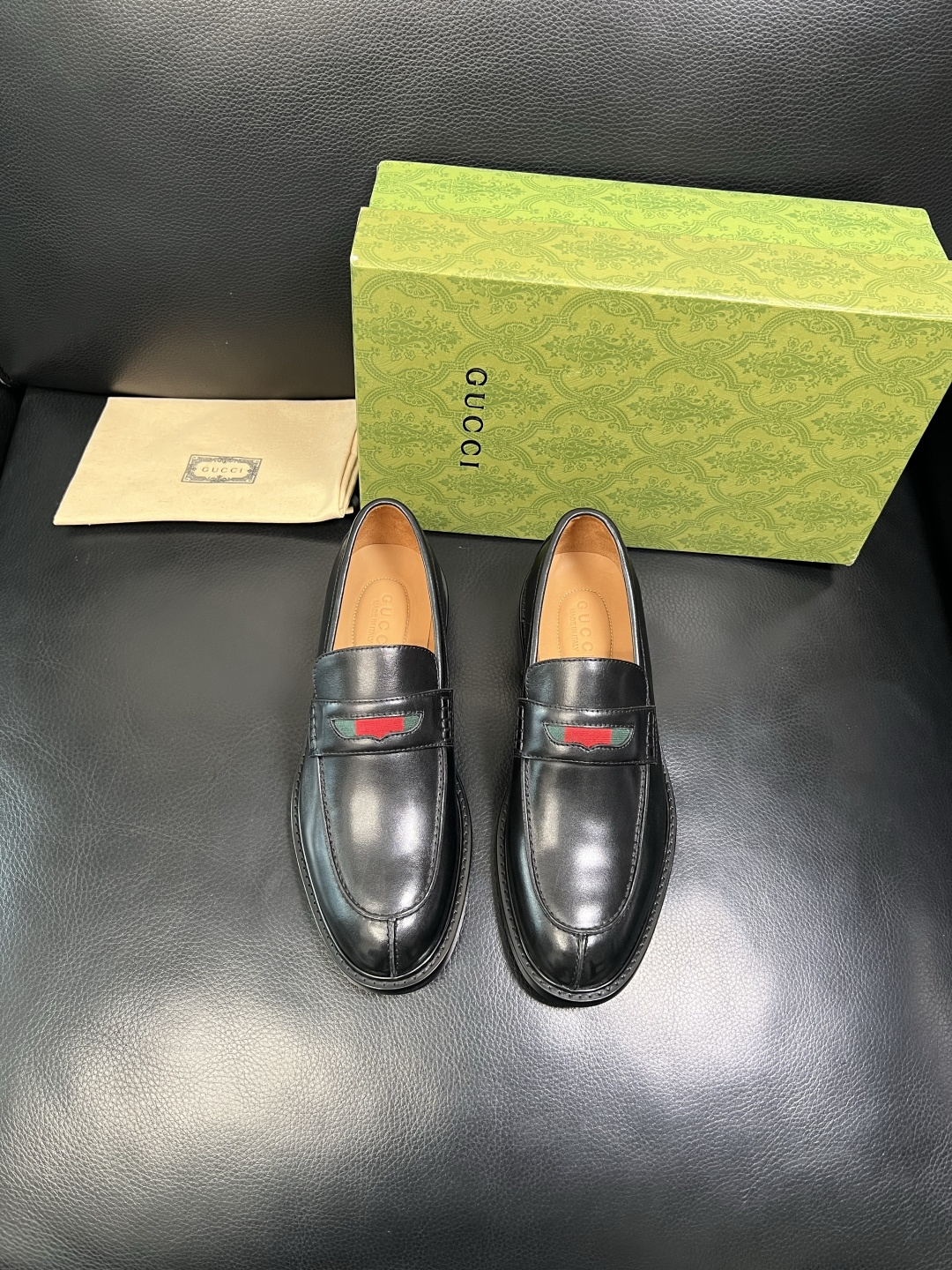 Gucci 顶级工艺品 古奇 皮鞋系列专柜同步 原厂配置，意大利进口原版牛皮，进口水染牛里 ，鞋底：原厂