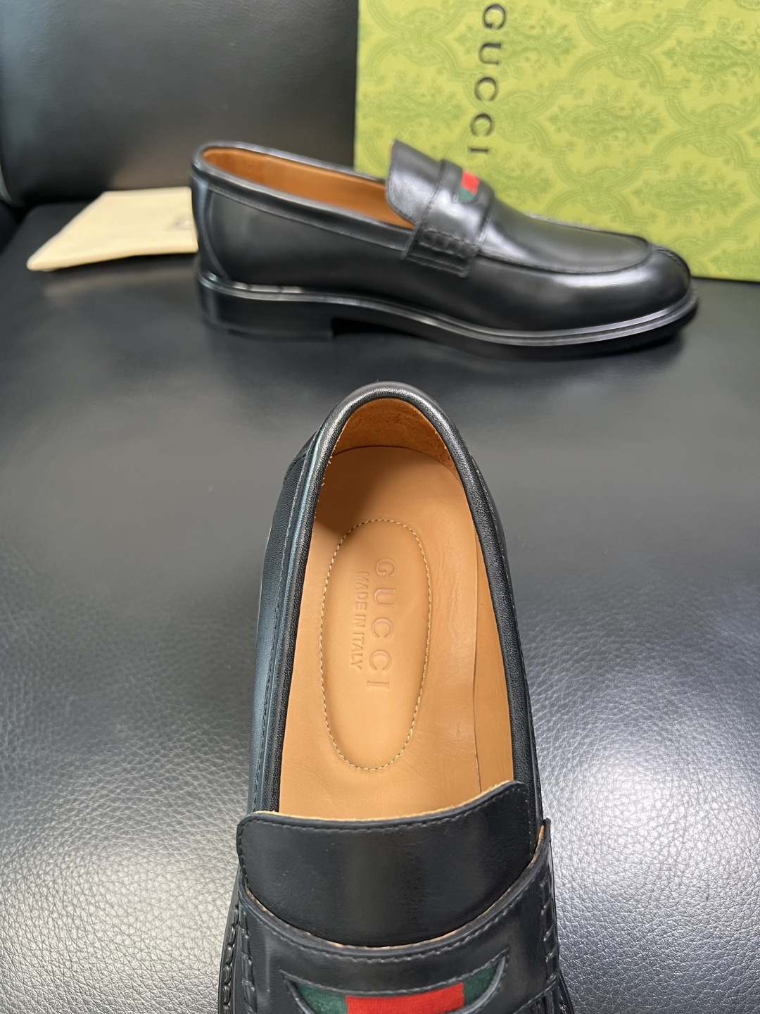 Gucci 顶级工艺品 古奇 皮鞋系列专柜同步 原厂配置，意大利进口原版牛皮，进口水染牛里 ，鞋底：原厂