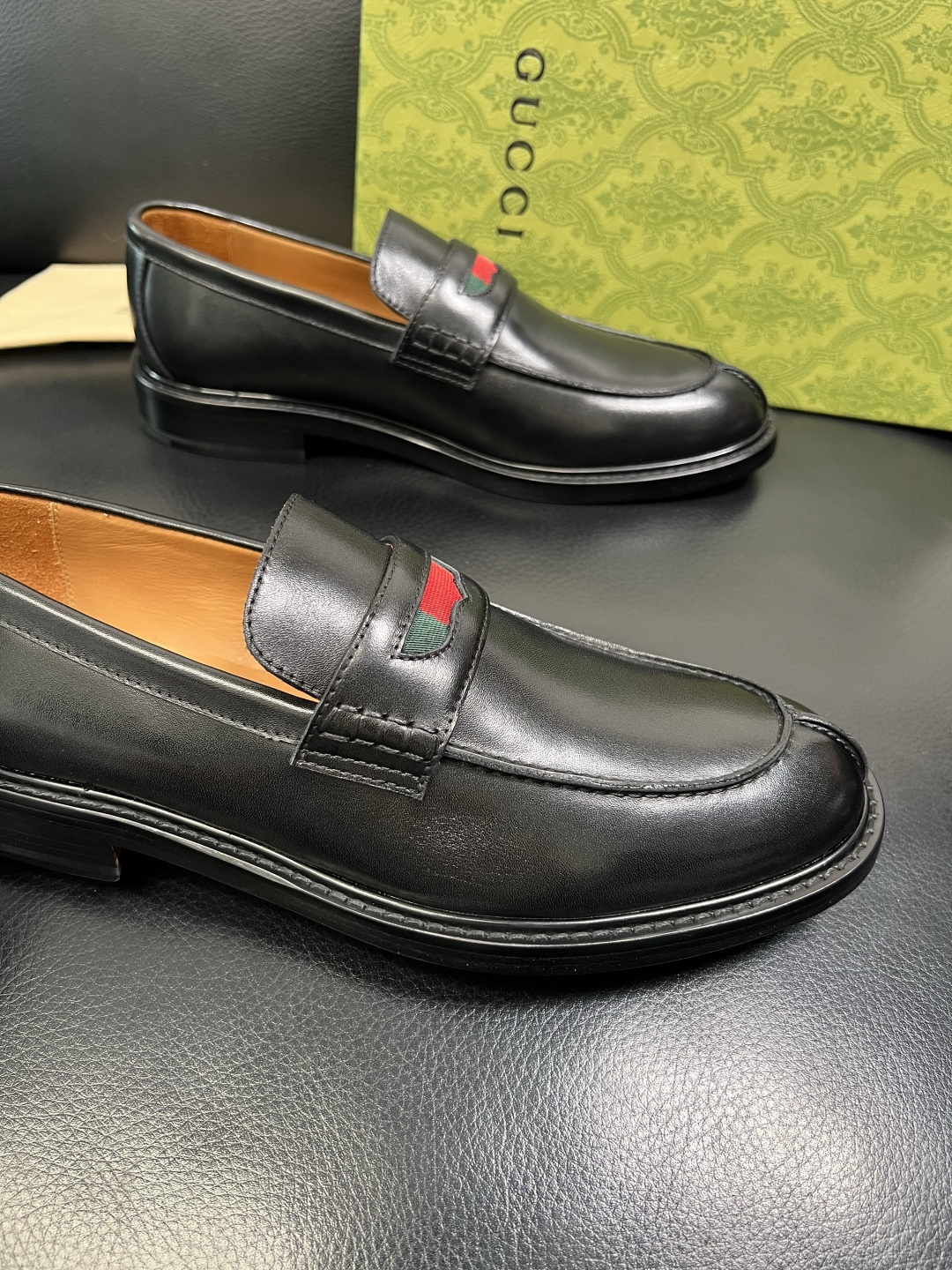 Gucci 顶级工艺品 古奇 皮鞋系列专柜同步 原厂配置，意大利进口原版牛皮，进口水染牛里 ，鞋底：原厂