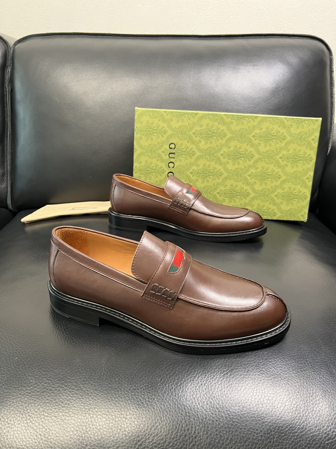 Gucci 顶级工艺品 古奇 皮鞋系列专柜同步 原厂配置，意大利进口原版牛皮，进口水染牛里 ，鞋底：原厂