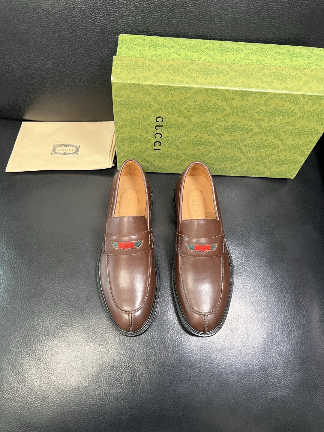 Gucci 顶级工艺品 古奇 皮鞋系列专柜同步 原厂配置，意大利进口原版牛皮，进口水染牛里 ，鞋底：原厂