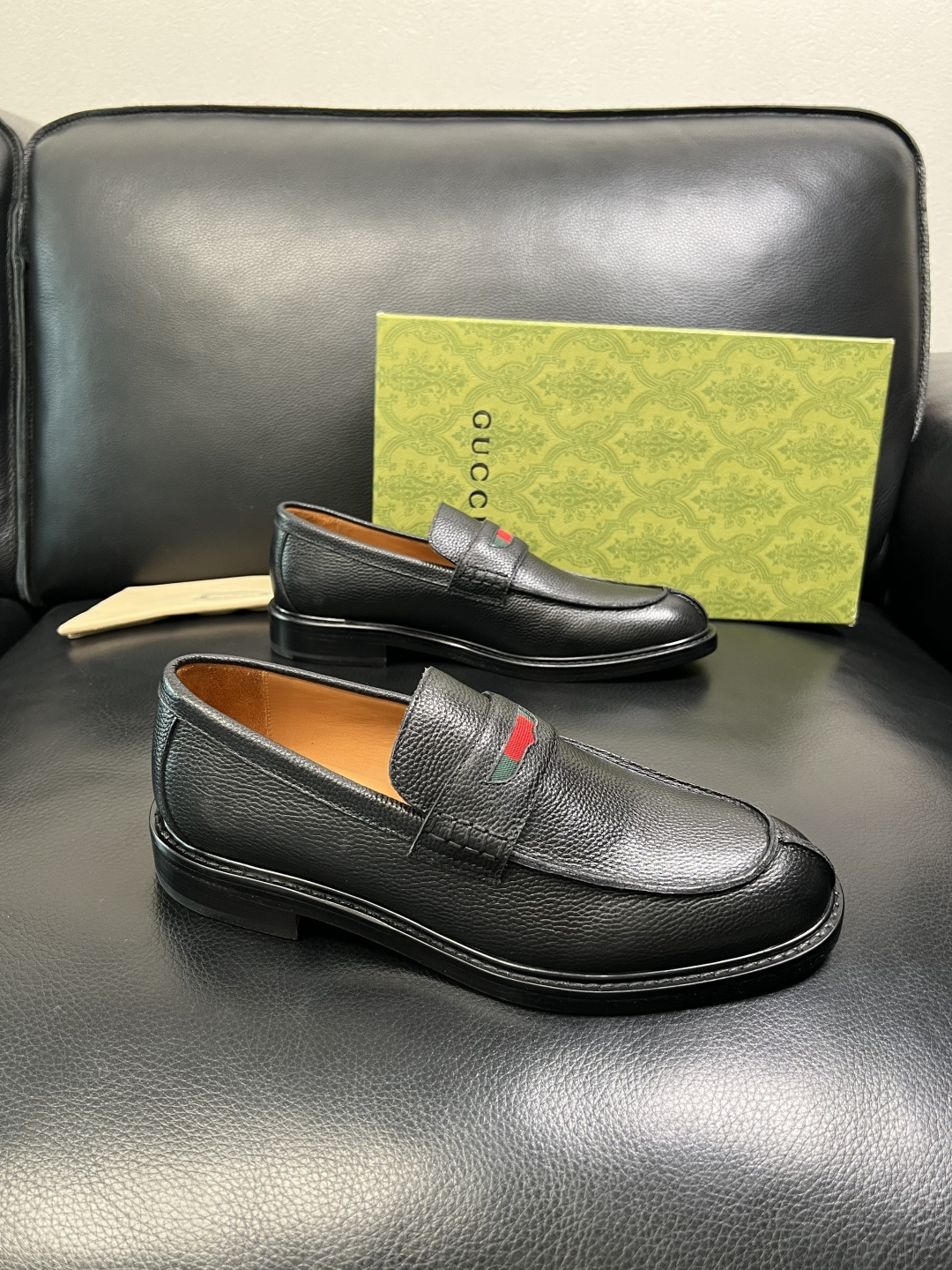 Gucci 顶级工艺品 古奇 皮鞋系列专柜同步 原厂配置，意大利进口原版牛皮，进口水染牛里 ，鞋底：原厂