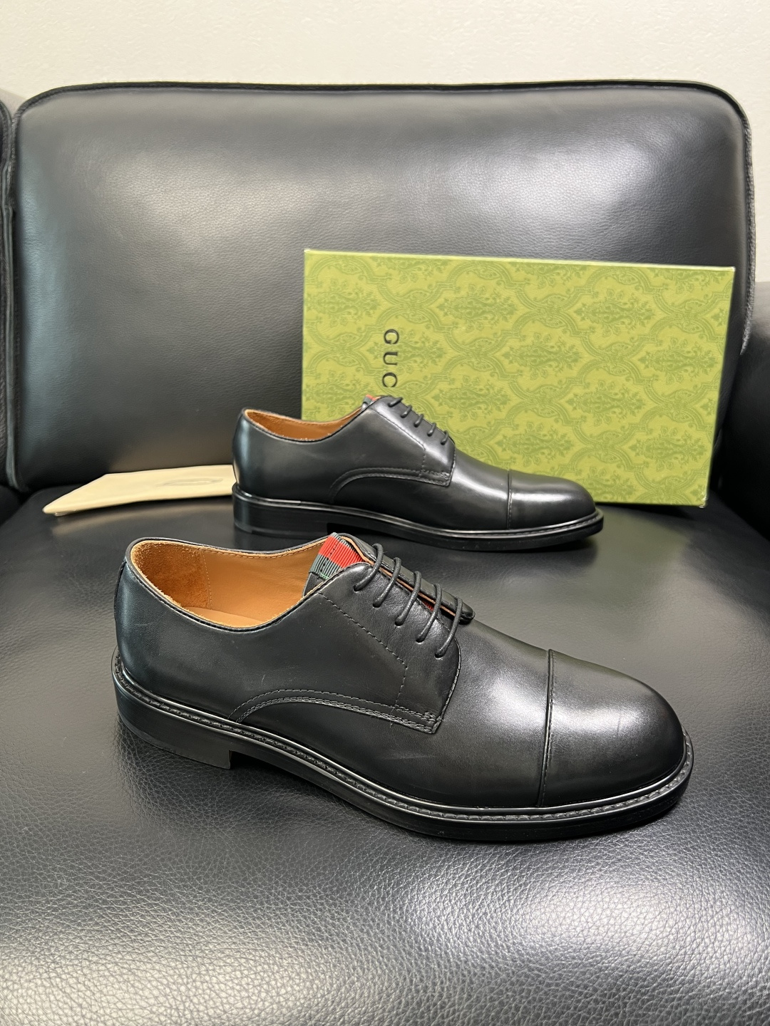 Gucci 顶级工艺品 古奇 皮鞋系列专柜同步 原厂配置，意大利进口原版牛皮，进口水染牛里 ，鞋底：原厂