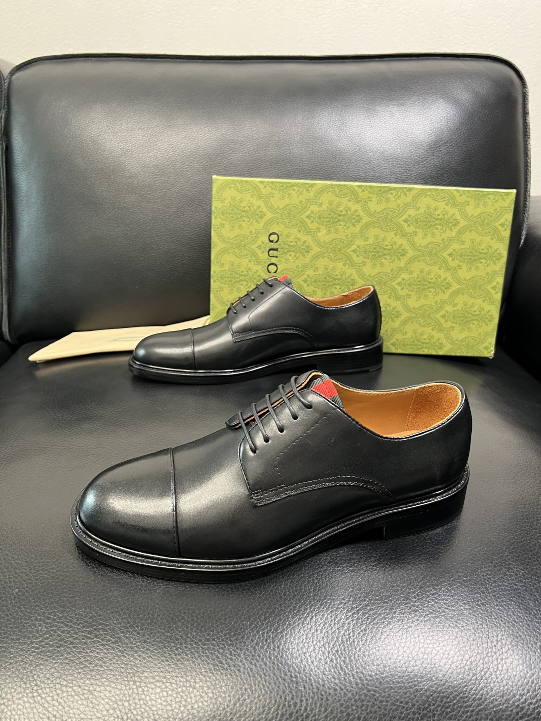 Gucci 顶级工艺品 古奇 皮鞋系列专柜同步 原厂配置，意大利进口原版牛皮，进口水染牛里 ，鞋底：原厂