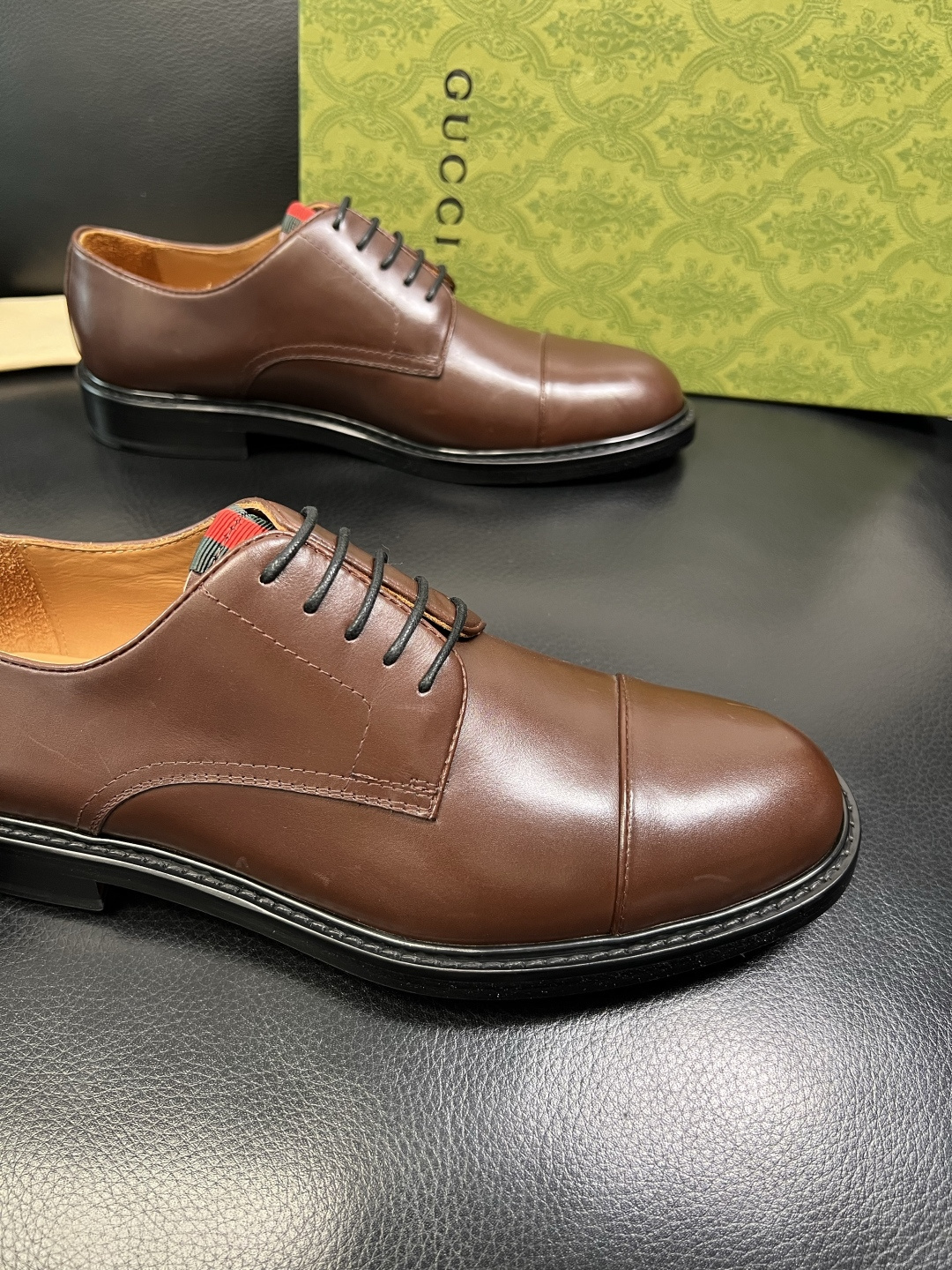 Gucci 顶级工艺品 古奇 皮鞋系列专柜同步 原厂配置，意大利进口原版牛皮，进口水染牛里 ，鞋底：原厂