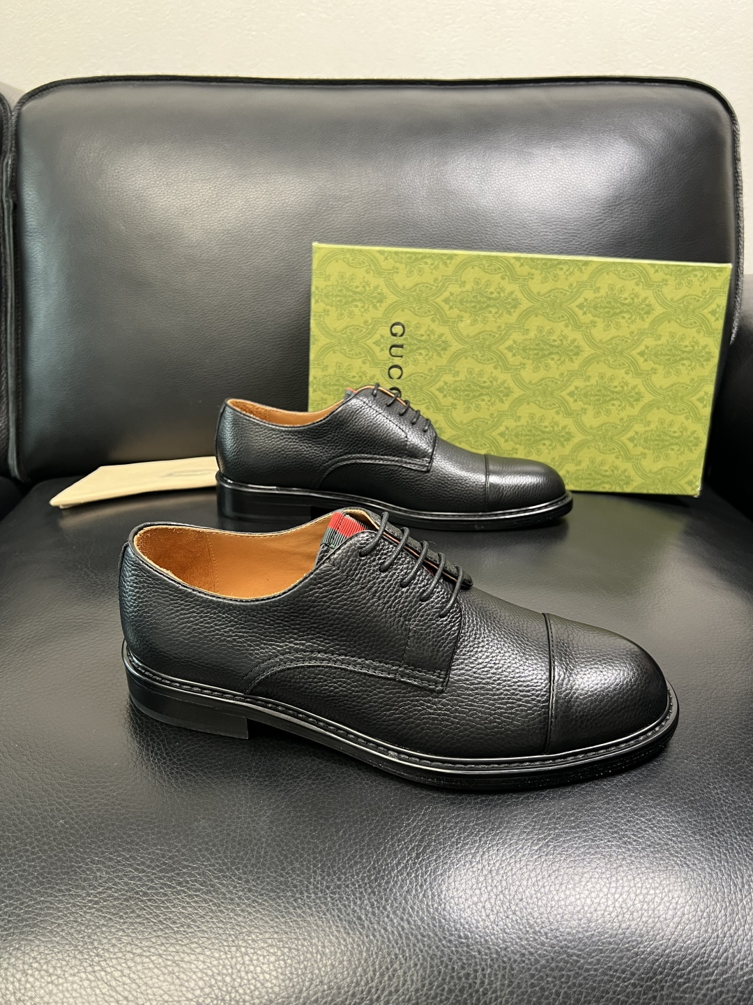 Gucci 顶级工艺品 古奇 皮鞋系列专柜同步 原厂配置，意大利进口原版牛皮，进口水染牛里 ，鞋底：原厂