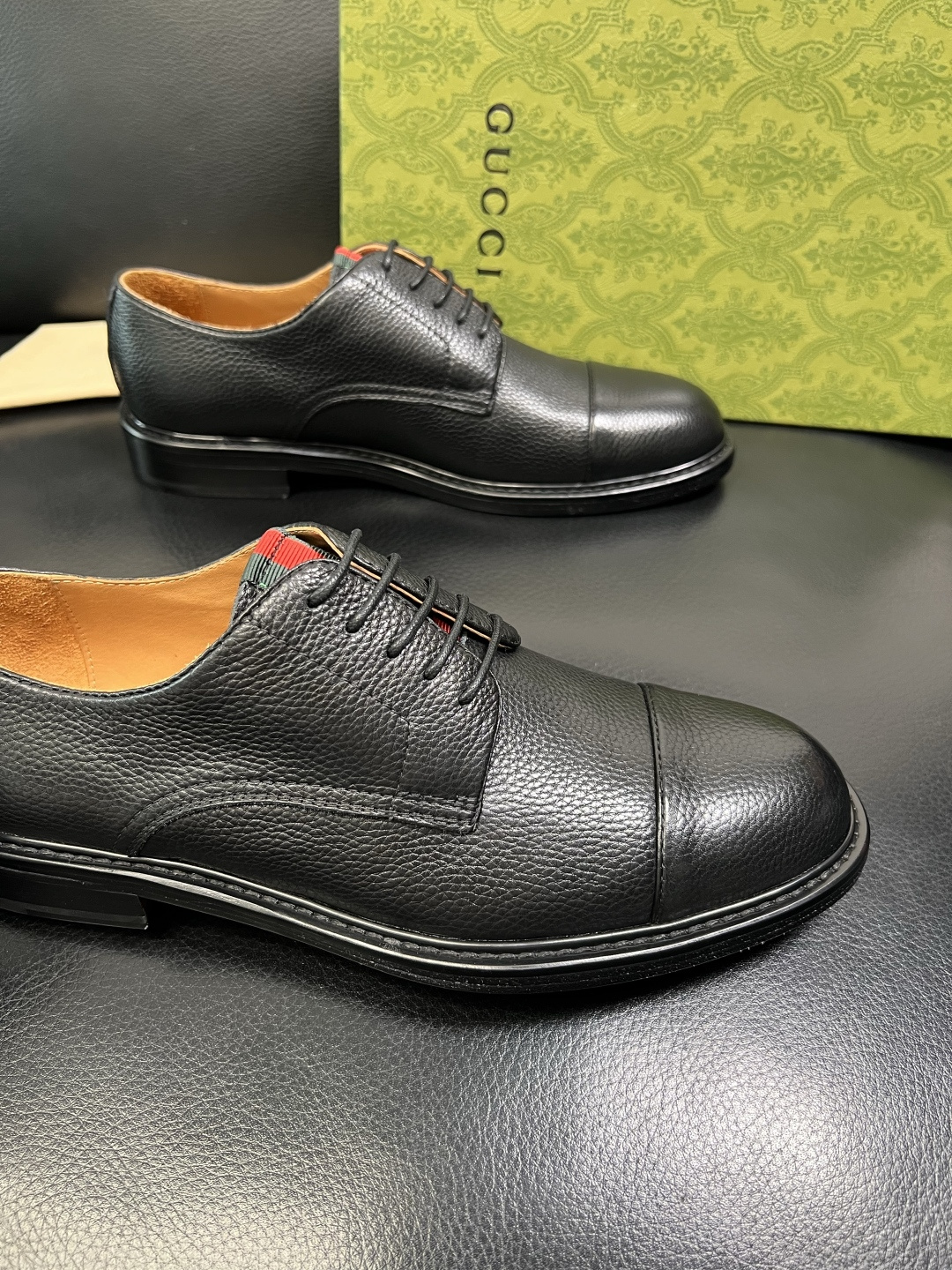 Gucci 顶级工艺品 古奇 皮鞋系列专柜同步 原厂配置，意大利进口原版牛皮，进口水染牛里 ，鞋底：原厂