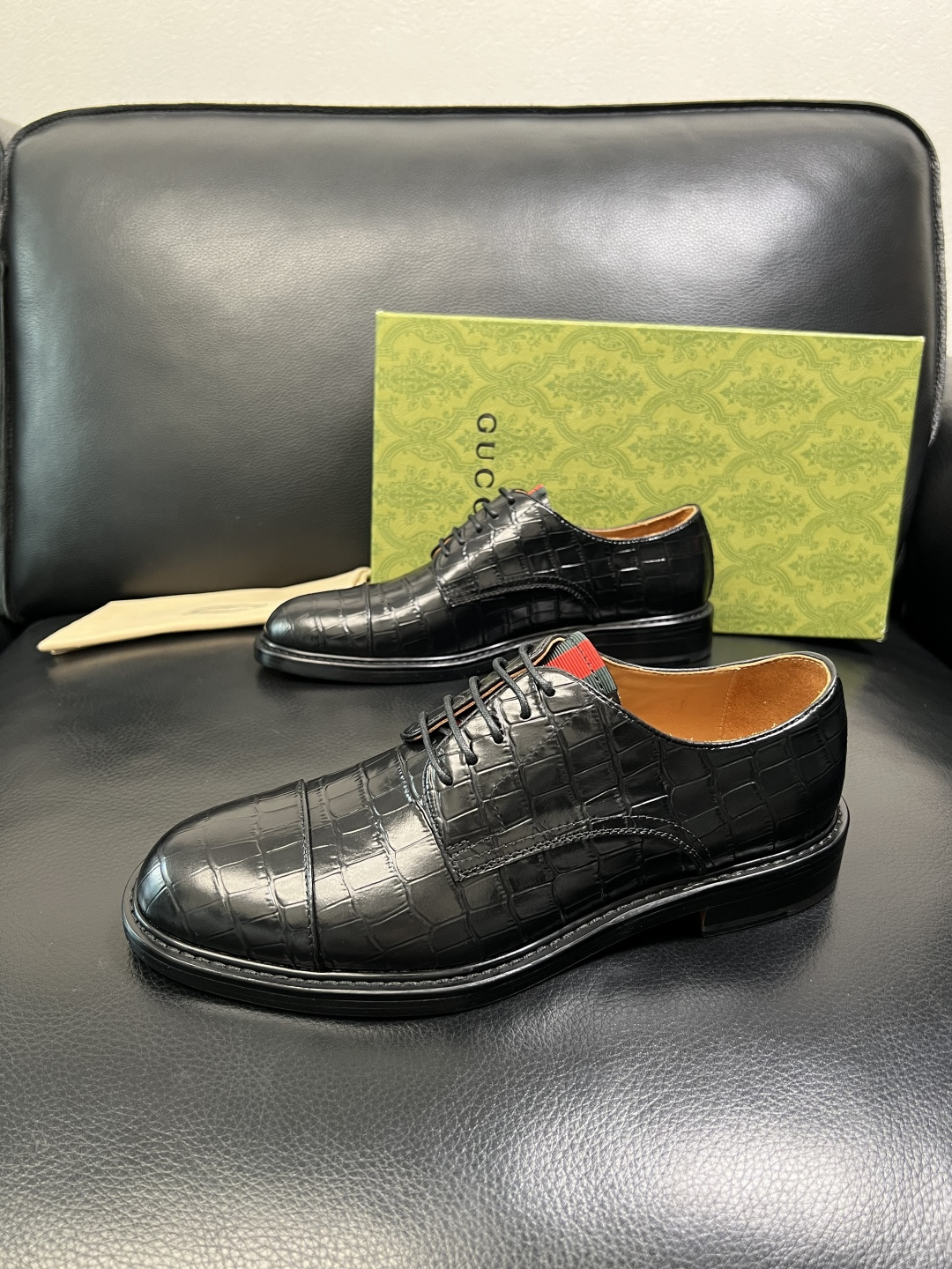 Gucci 顶级工艺品 古奇 皮鞋系列专柜同步 原厂配置，意大利进口原版牛皮，进口水染牛里 ，鞋底：原厂