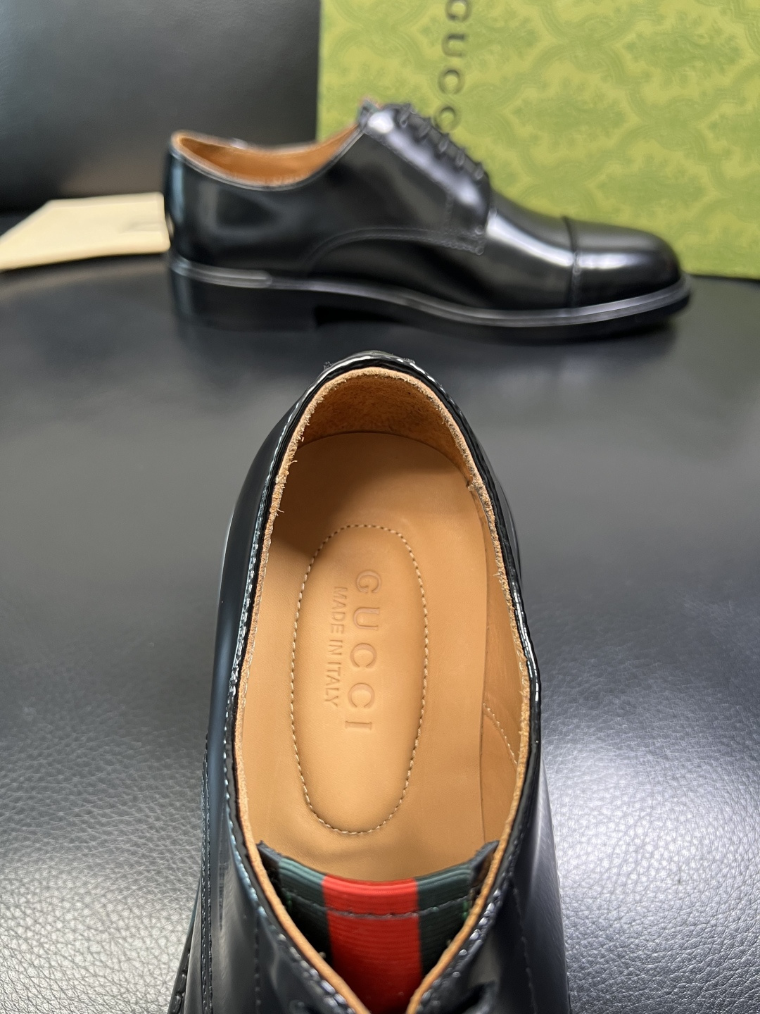 Gucci 顶级工艺品 古奇 皮鞋系列专柜同步 原厂配置，意大利进口原版牛皮，进口水染牛里 ，鞋底：原厂