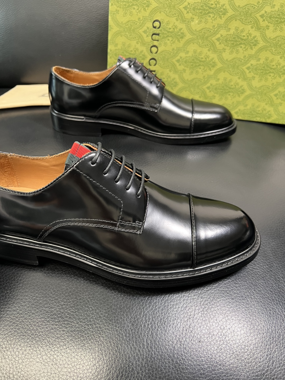 Gucci 顶级工艺品 古奇 皮鞋系列专柜同步 原厂配置，意大利进口原版牛皮，进口水染牛里 ，鞋底：原厂