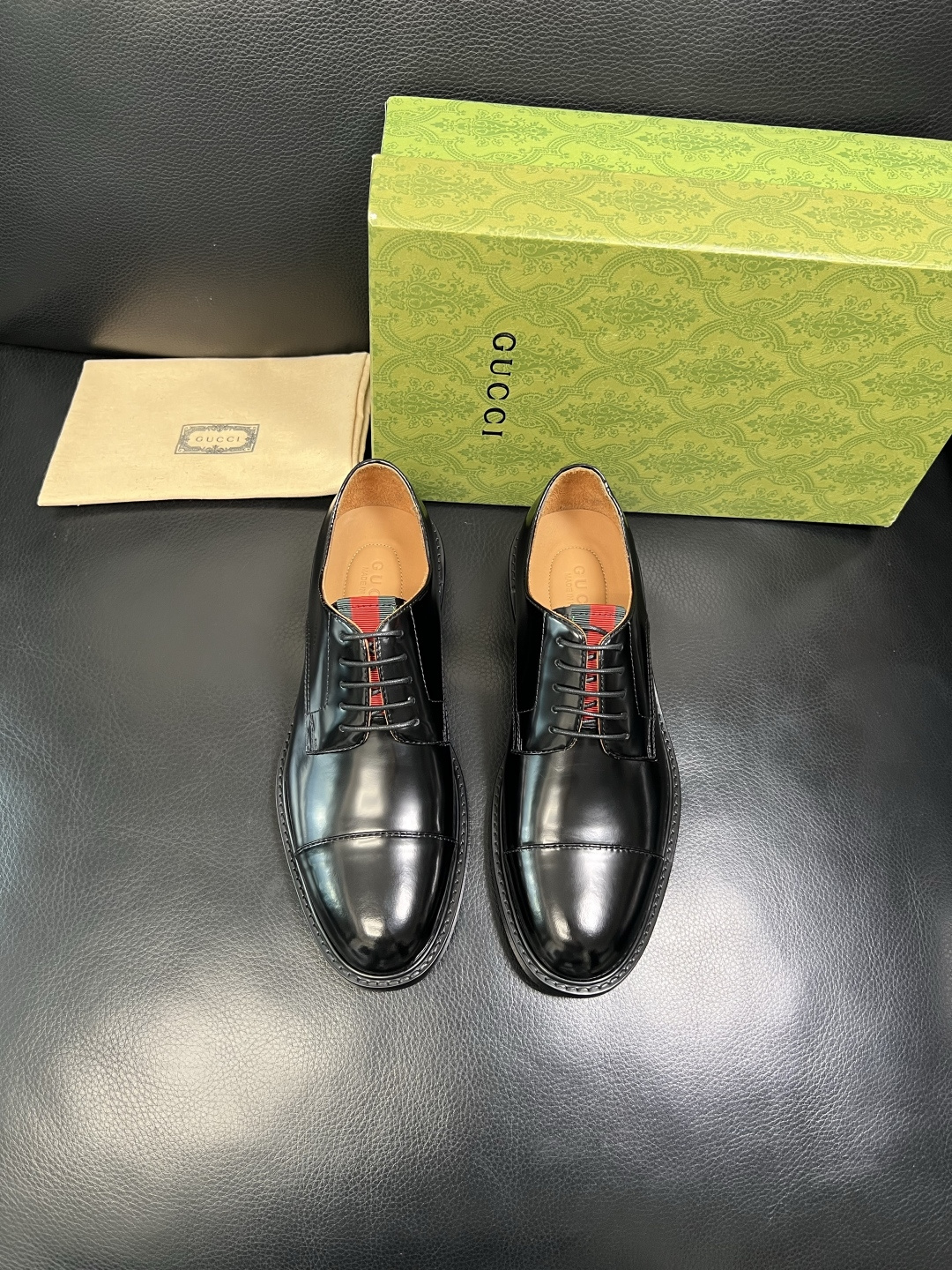 Gucci 顶级工艺品 古奇 皮鞋系列专柜同步 原厂配置，意大利进口原版牛皮，进口水染牛里 ，鞋底：原厂