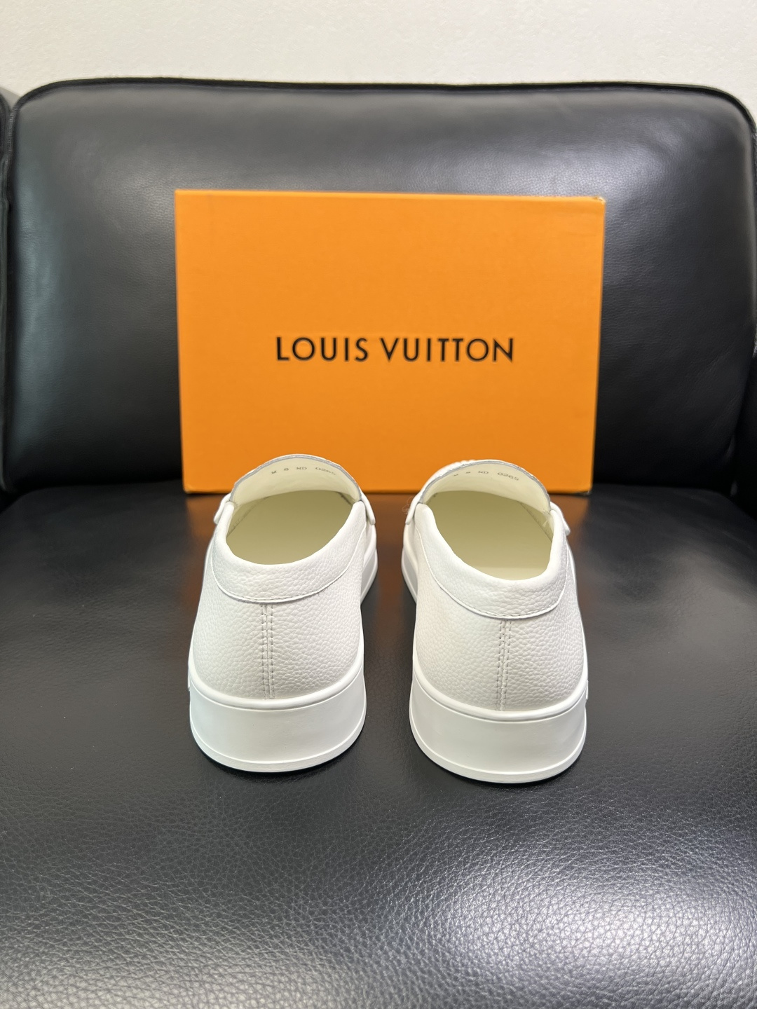 Lv 高品质 顶级工艺品 路易威登，运动板鞋专柜同步，鞋面意大利进口，高品质拼接缤纷色彩复杂工艺品，进口