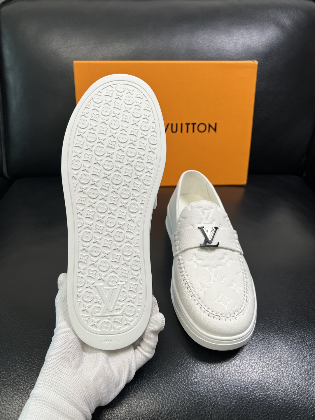 Lv 高品质 顶级工艺品 路易威登，运动板鞋专柜同步，鞋面意大利进口，高品质拼接缤纷色彩复杂工艺品，进口