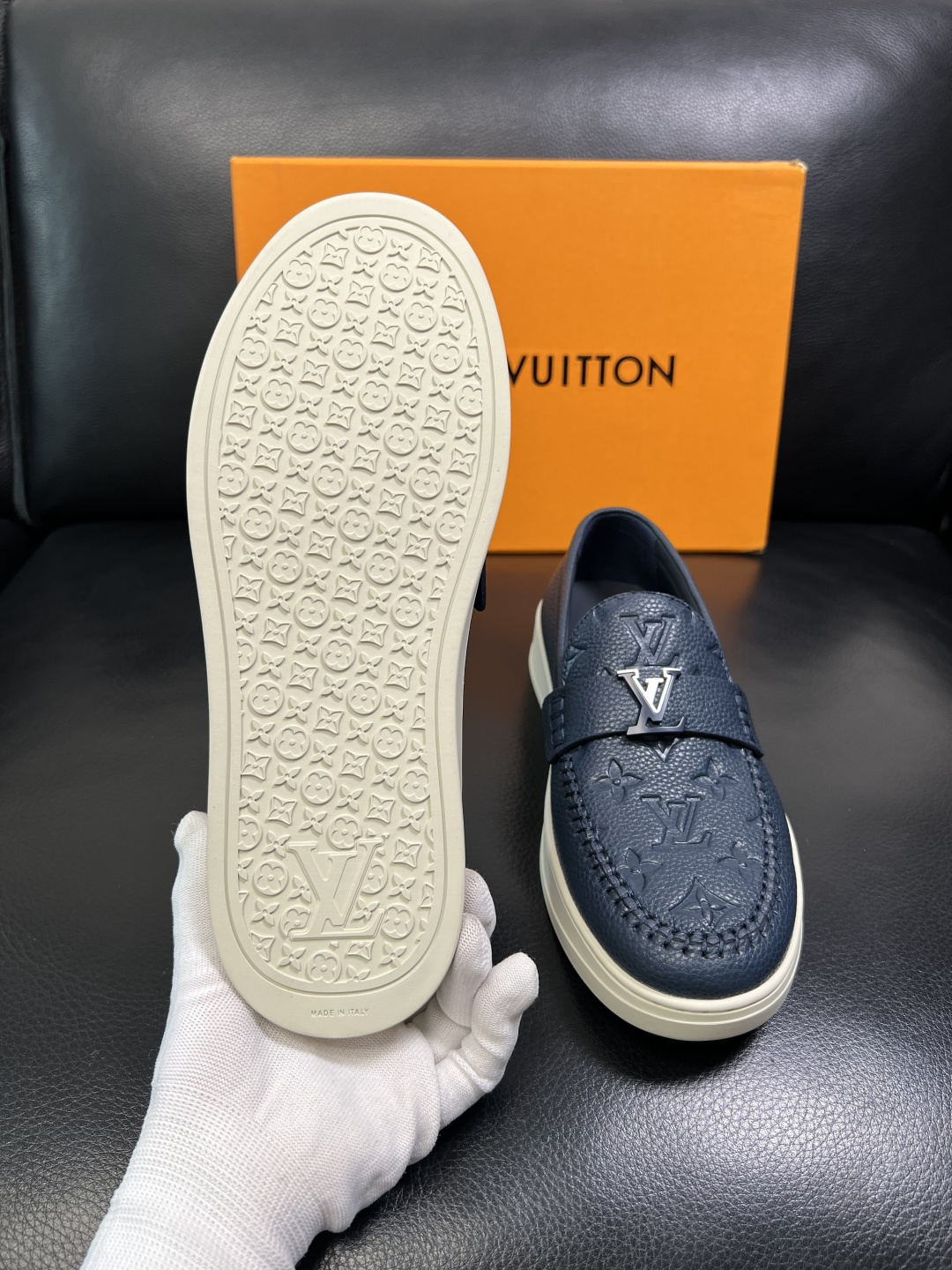 Lv 高品质 顶级工艺品 路易威登，运动板鞋专柜同步，鞋面意大利进口，高品质拼接缤纷色彩复杂工艺品，进口