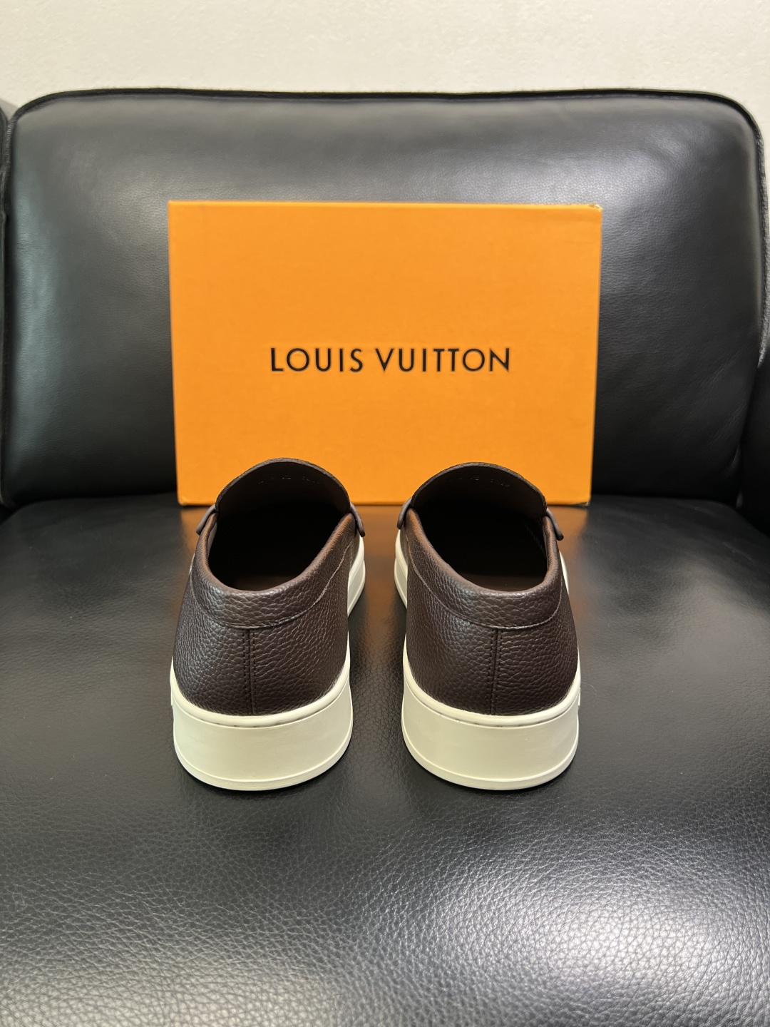 Lv 高品质 顶级工艺品 路易威登，运动板鞋专柜同步，鞋面意大利进口，高品质拼接缤纷色彩复杂工艺品，进口