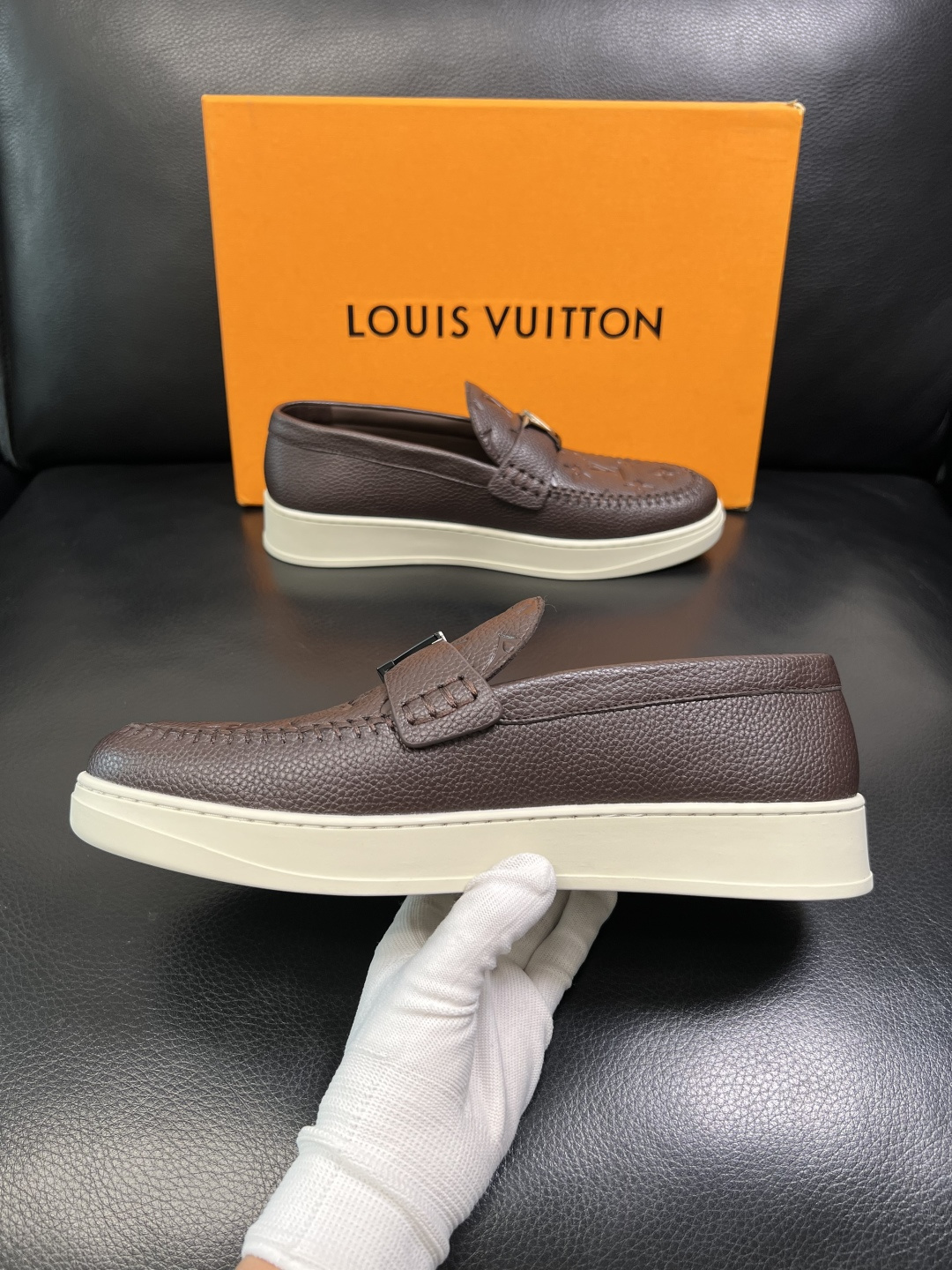 Lv 高品质 顶级工艺品 路易威登，运动板鞋专柜同步，鞋面意大利进口，高品质拼接缤纷色彩复杂工艺品，进口