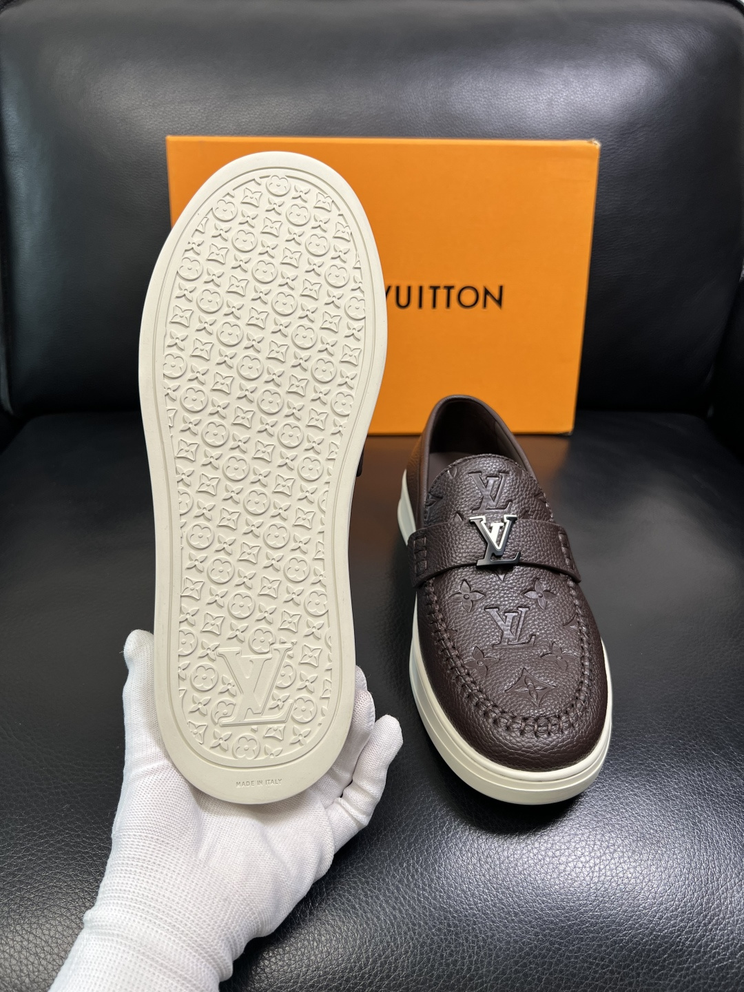 Lv 高品质 顶级工艺品 路易威登，运动板鞋专柜同步，鞋面意大利进口，高品质拼接缤纷色彩复杂工艺品，进口