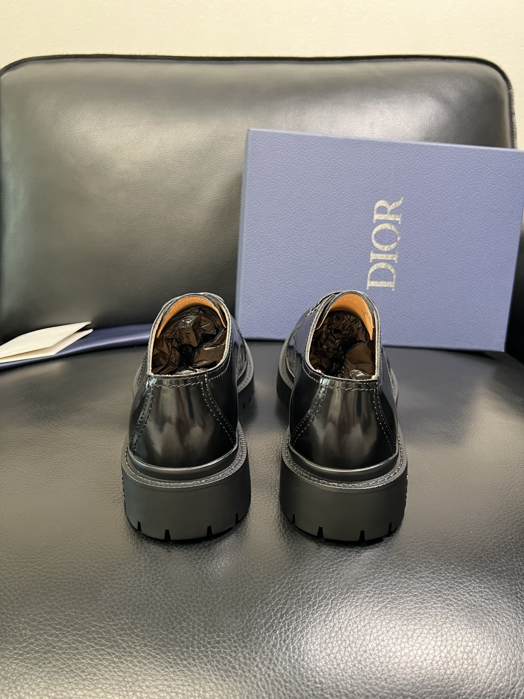 Dior 顶级工艺品 迪奥 专柜同步 原厂配置，意大利进口原版牛皮面料，透气舒适进口水染牛里垫，鞋底：原