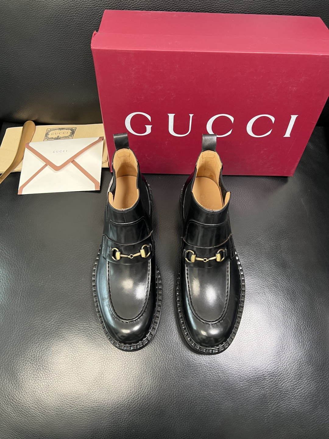 Gucci 高品质 顶级工艺品 古奇 皮鞋系列专柜同步 原厂配置，意大利进口原版牛皮，进口水染牛里 ，鞋