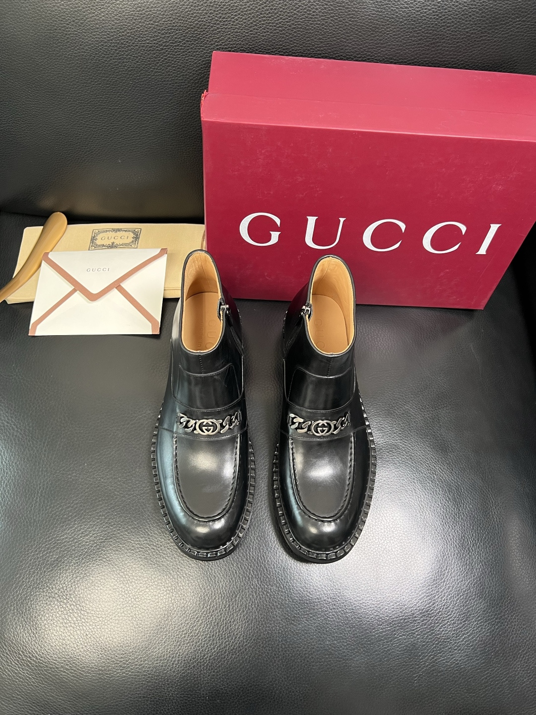 Gucci 高品质 顶级工艺品 古奇 皮鞋系列专柜同步 原厂配置，意大利进口原版牛皮，进口水染牛里 ，鞋