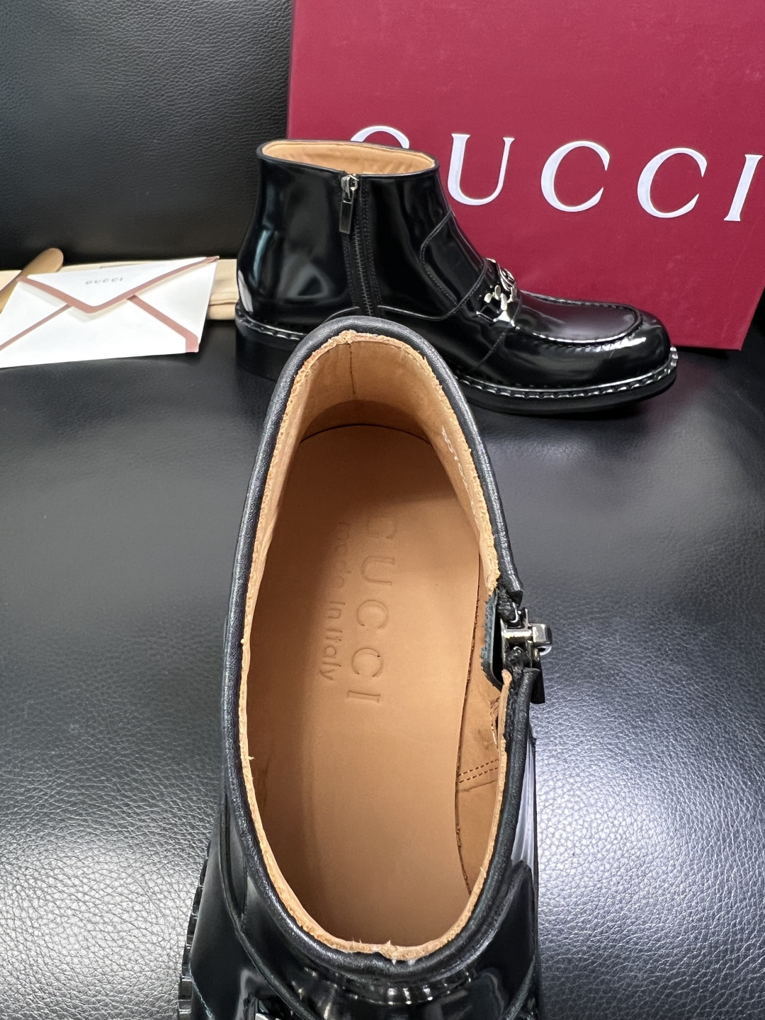 Gucci 高品质 顶级工艺品 古奇 皮鞋系列专柜同步 原厂配置，意大利进口原版牛皮，进口水染牛里 ，鞋